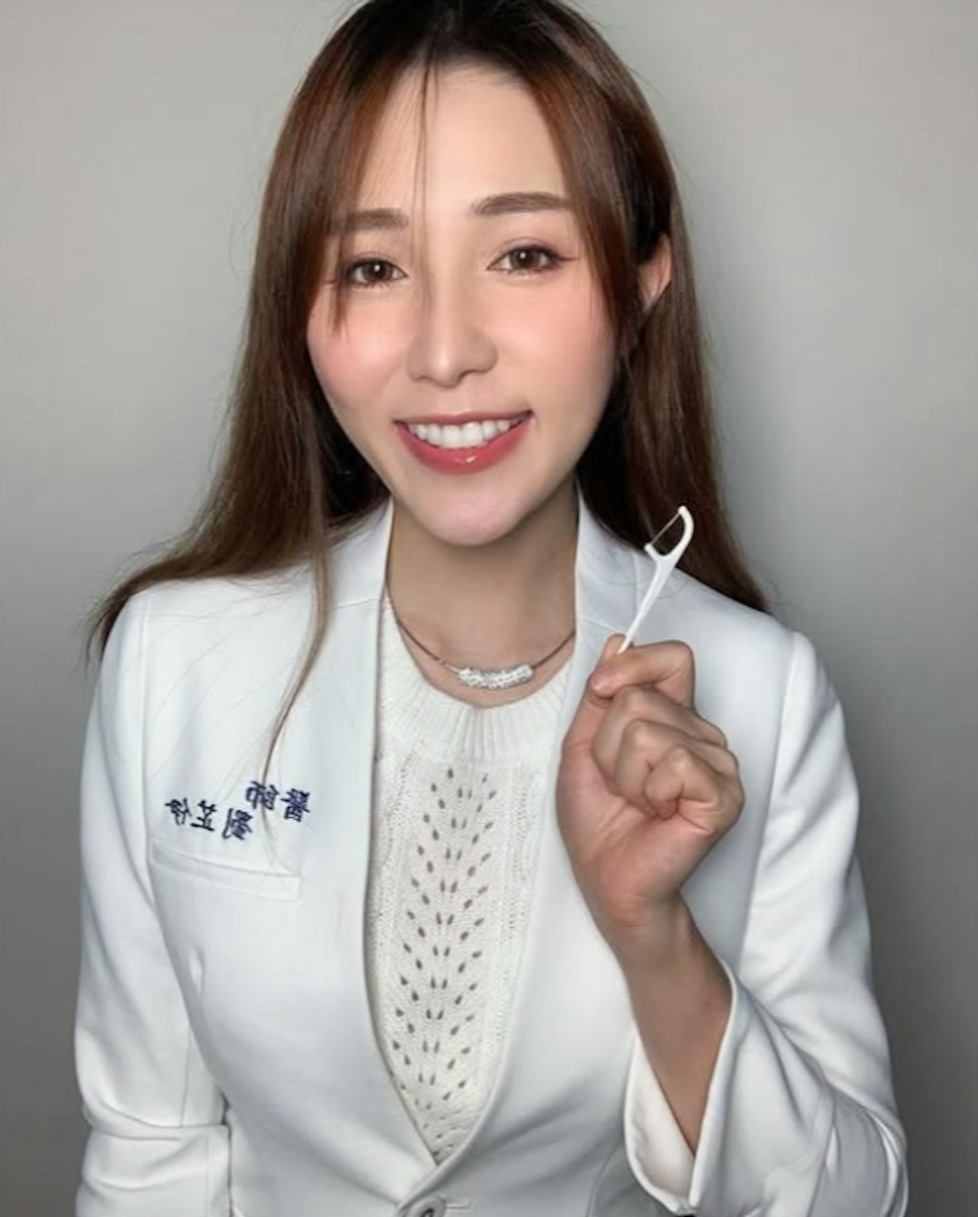 刘芷伊(ig@chavelle_liu)