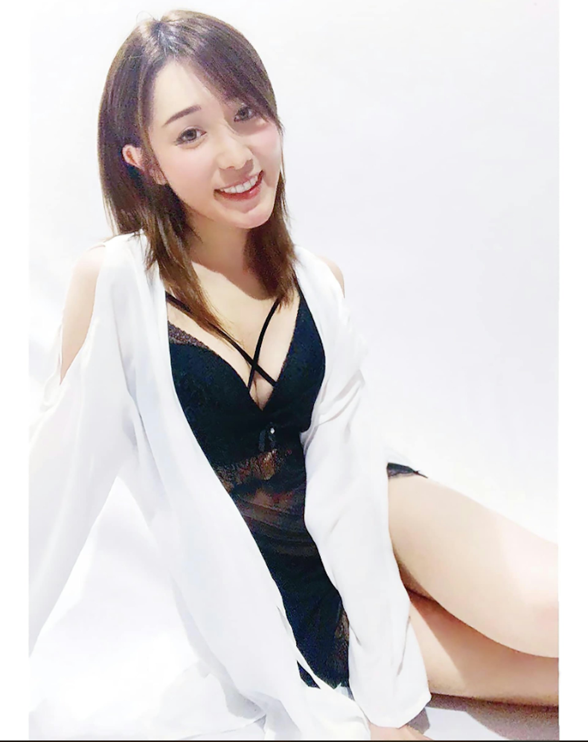 刘芷伊(ig@chavelle_liu)