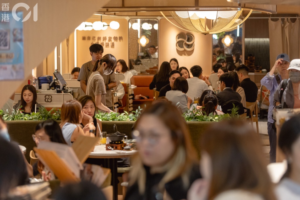張宇人稱輸入外勞可避免食肆結業 餐廳東主不認同..只代表大集團