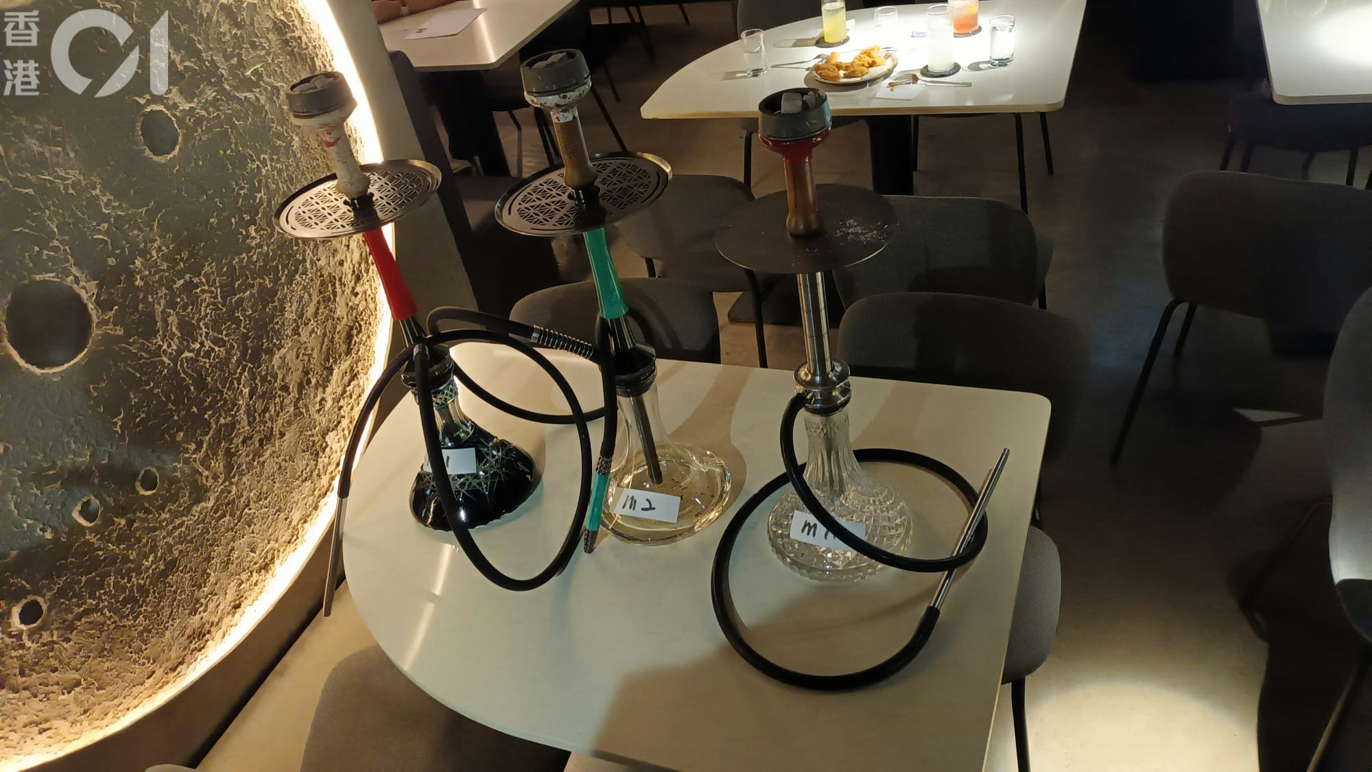 旺角酒吧涉提供水煙予室內吸食 控煙辦票控11人 並考慮檢控侍應