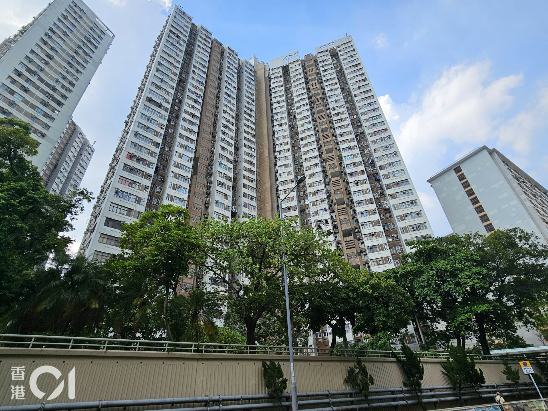 大埔廣福邨突發停水及電梯故障,凌晨有望局部復常 大埔廣福邨突發停水及電梯故障,凌晨有望局部復常