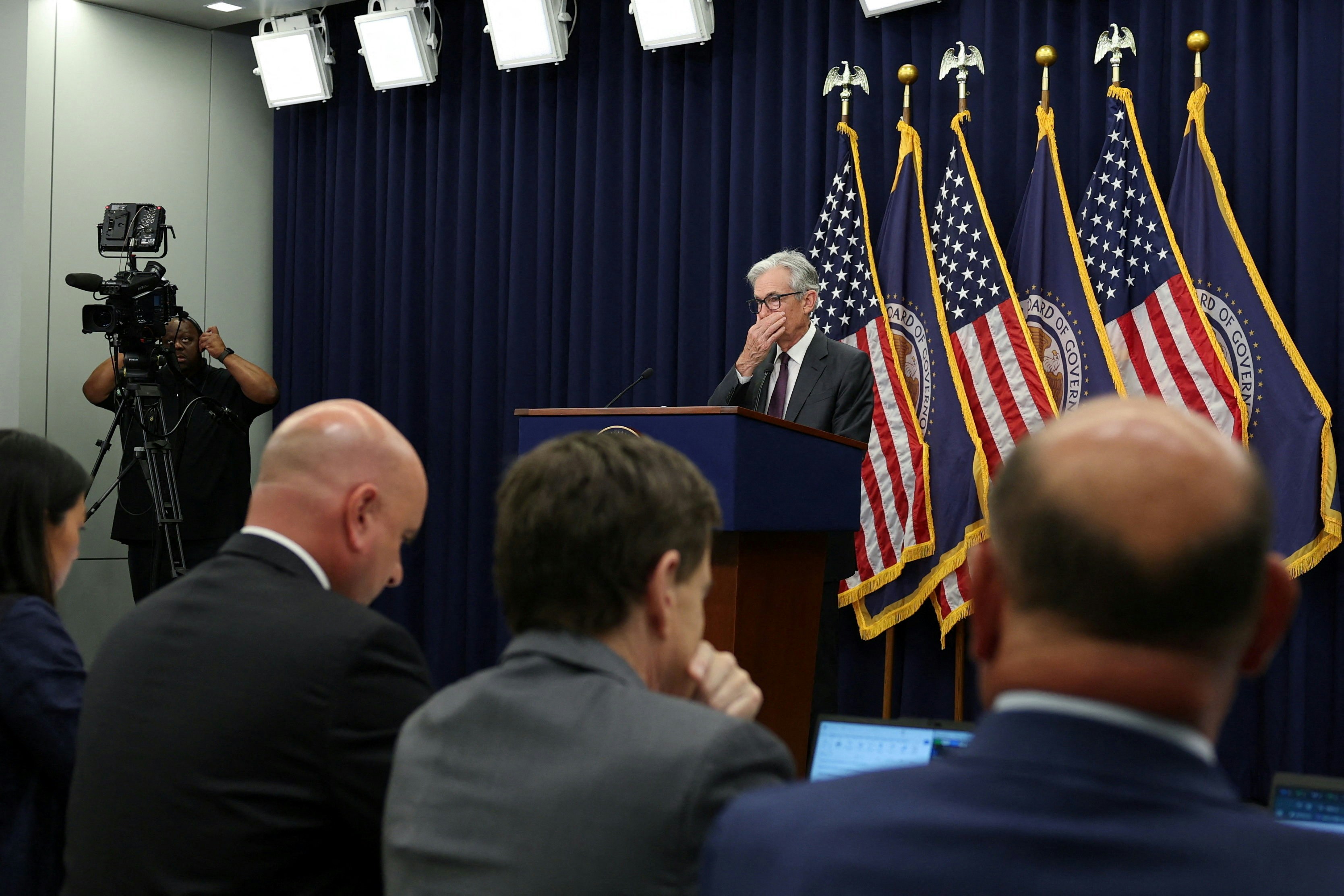 美國議息｜鮑威爾：聯儲局未準備好減息仍評估關稅影響