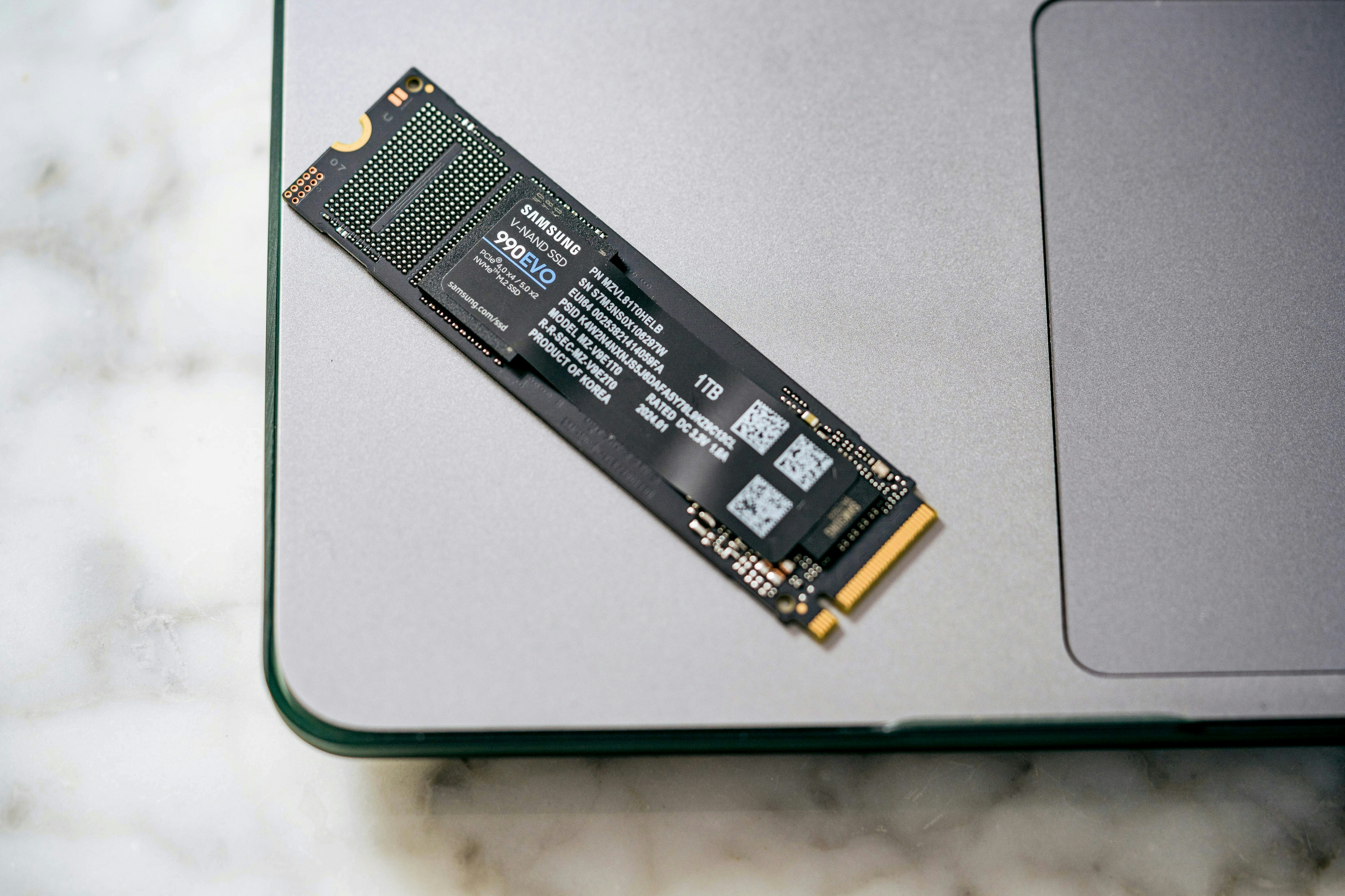 1TB硬碟為何剩931GB？一文讀懂容量「縮水」真相算法差異是主因