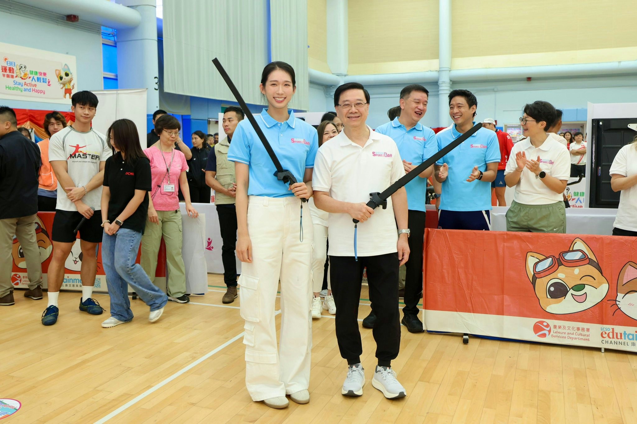 全民運動日｜李家超獲「劍后」江旻憓教劍擊：擊中目標得fun！
