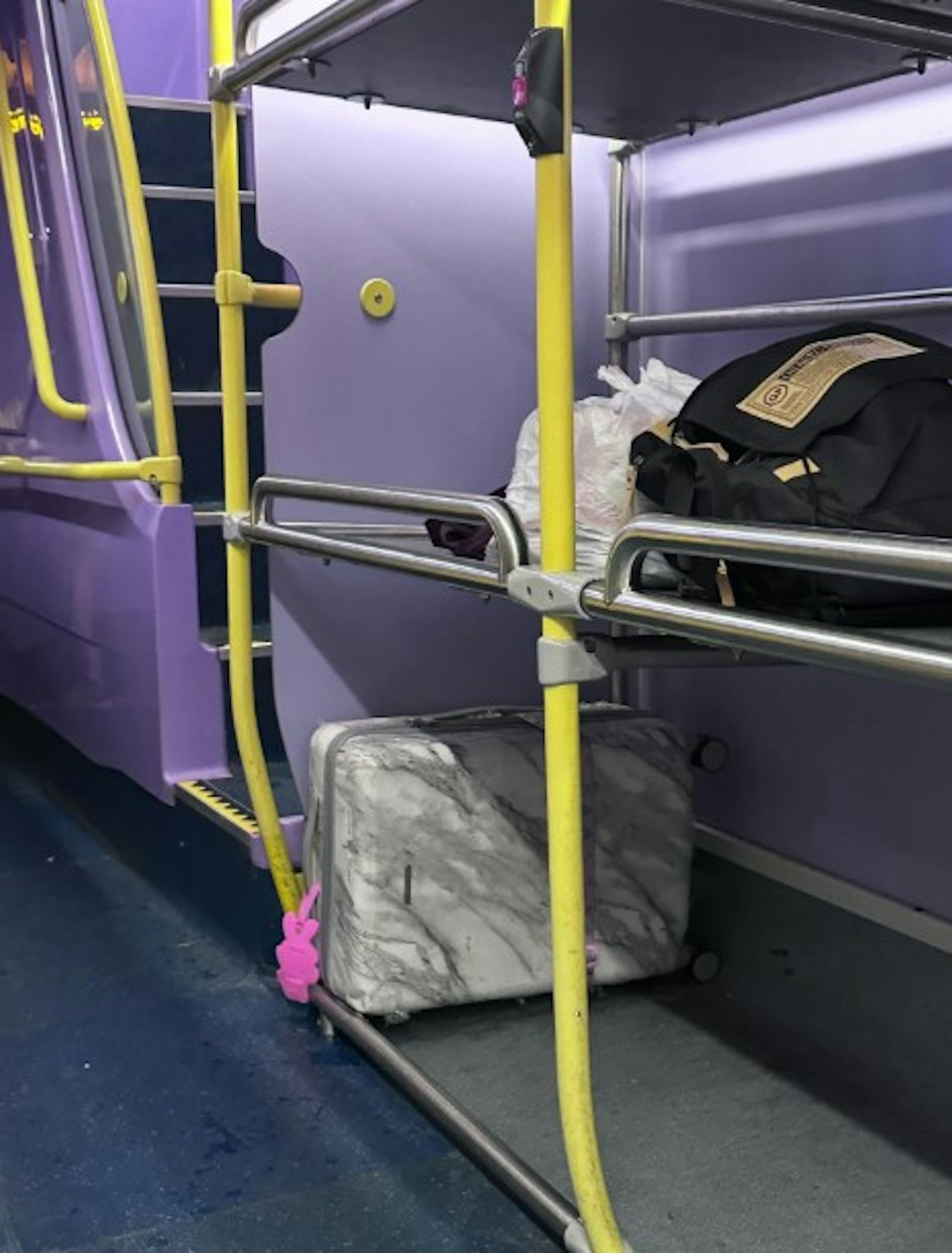 樓主當時搭乘城巴正前往機場。(「threads@christa_0811」圖片) 樓主當時搭乘城巴正前往機場。(「threads@christa_0811」圖片)