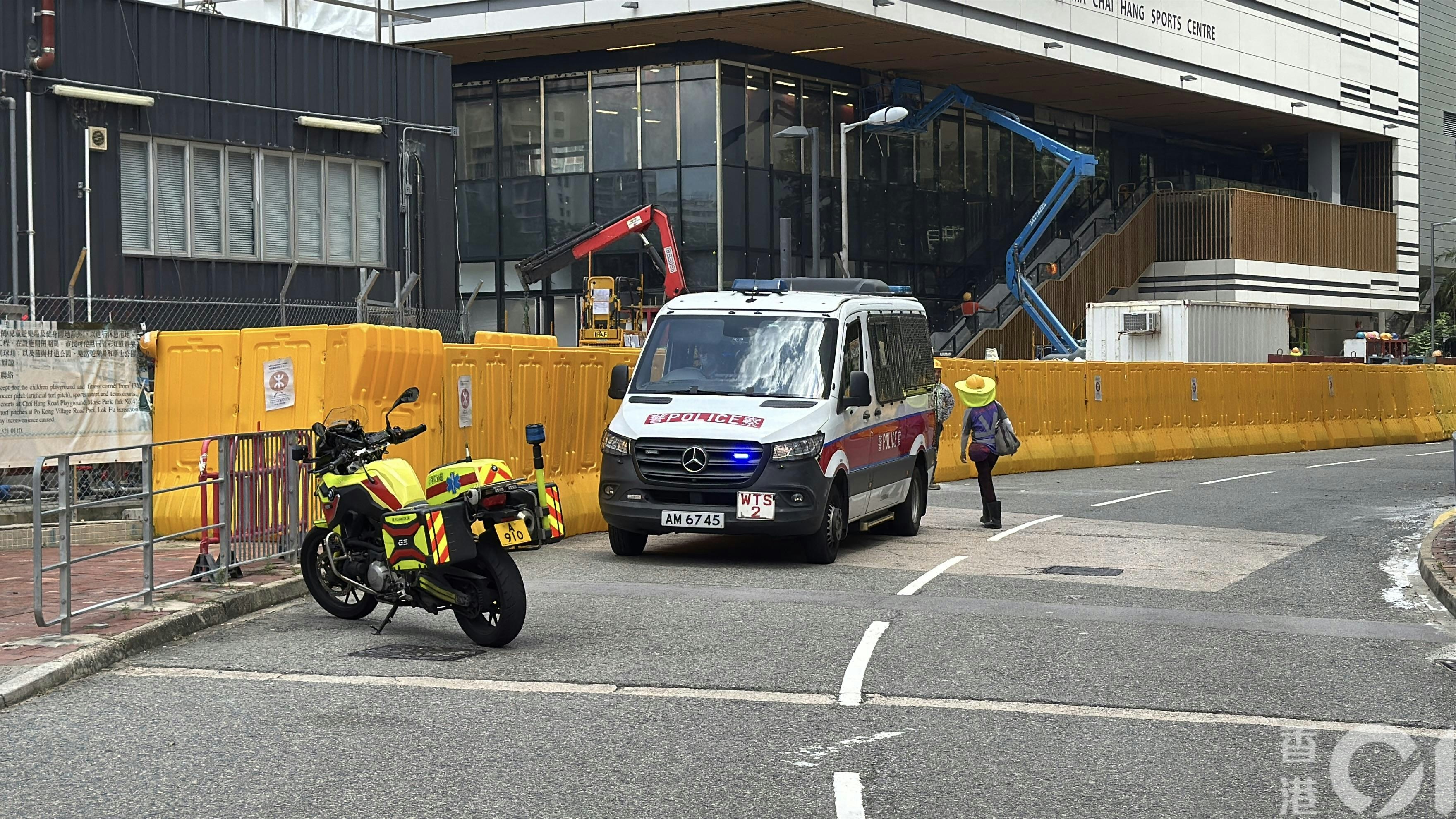 警員到場調查。（翁鈺輝攝）