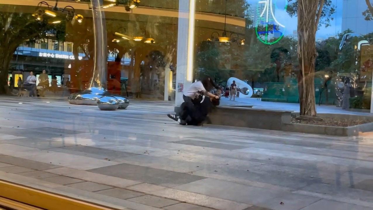 沙田情侶MMA！女友手機連環扑頭港男拔足狂奔逃命結局大逆轉