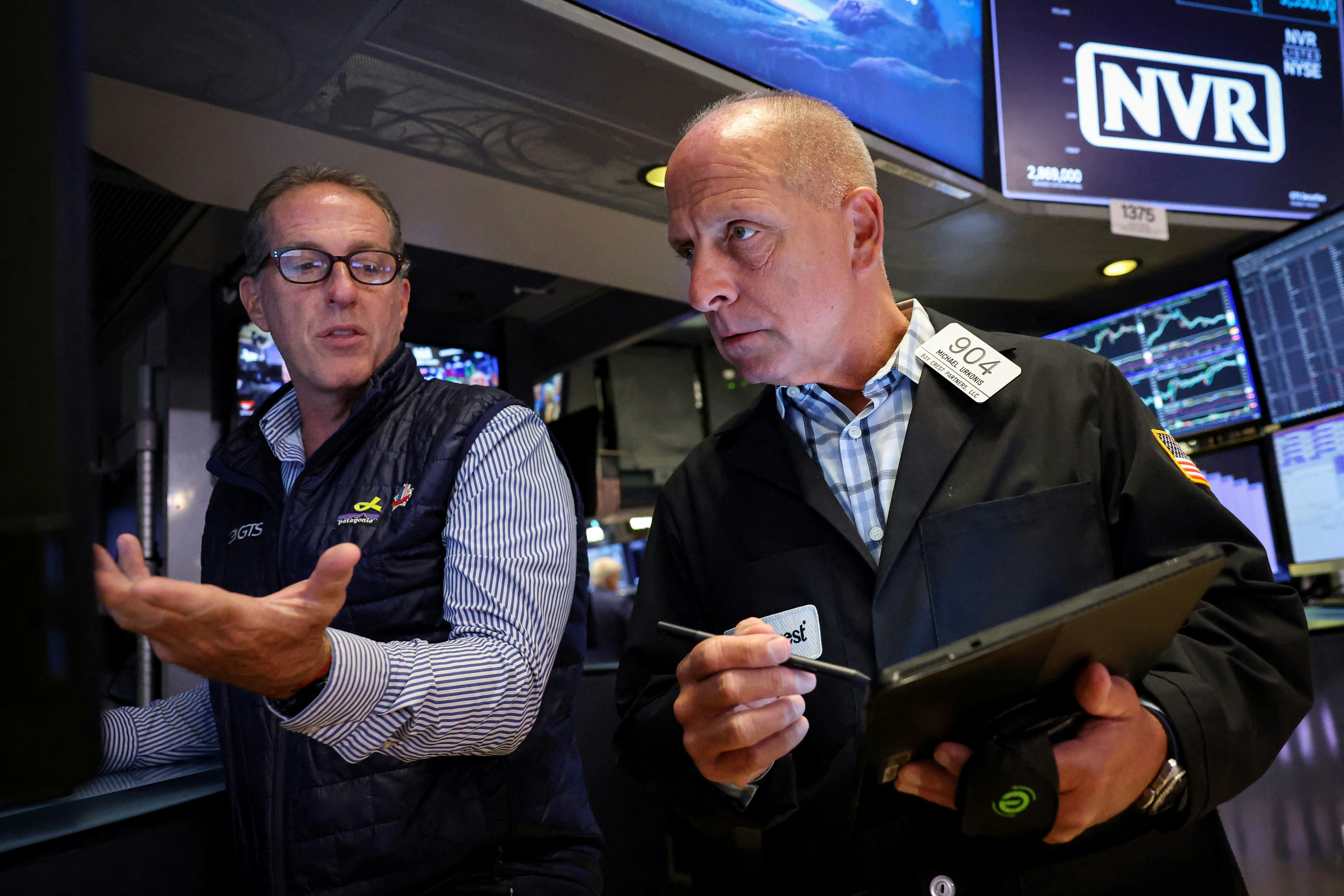 美股｜道指高收515点三大指数同涨逾1% 苹果升近4%