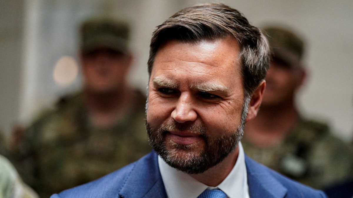 萬斯:美國考慮向烏克蘭提供「戰斧」導彈