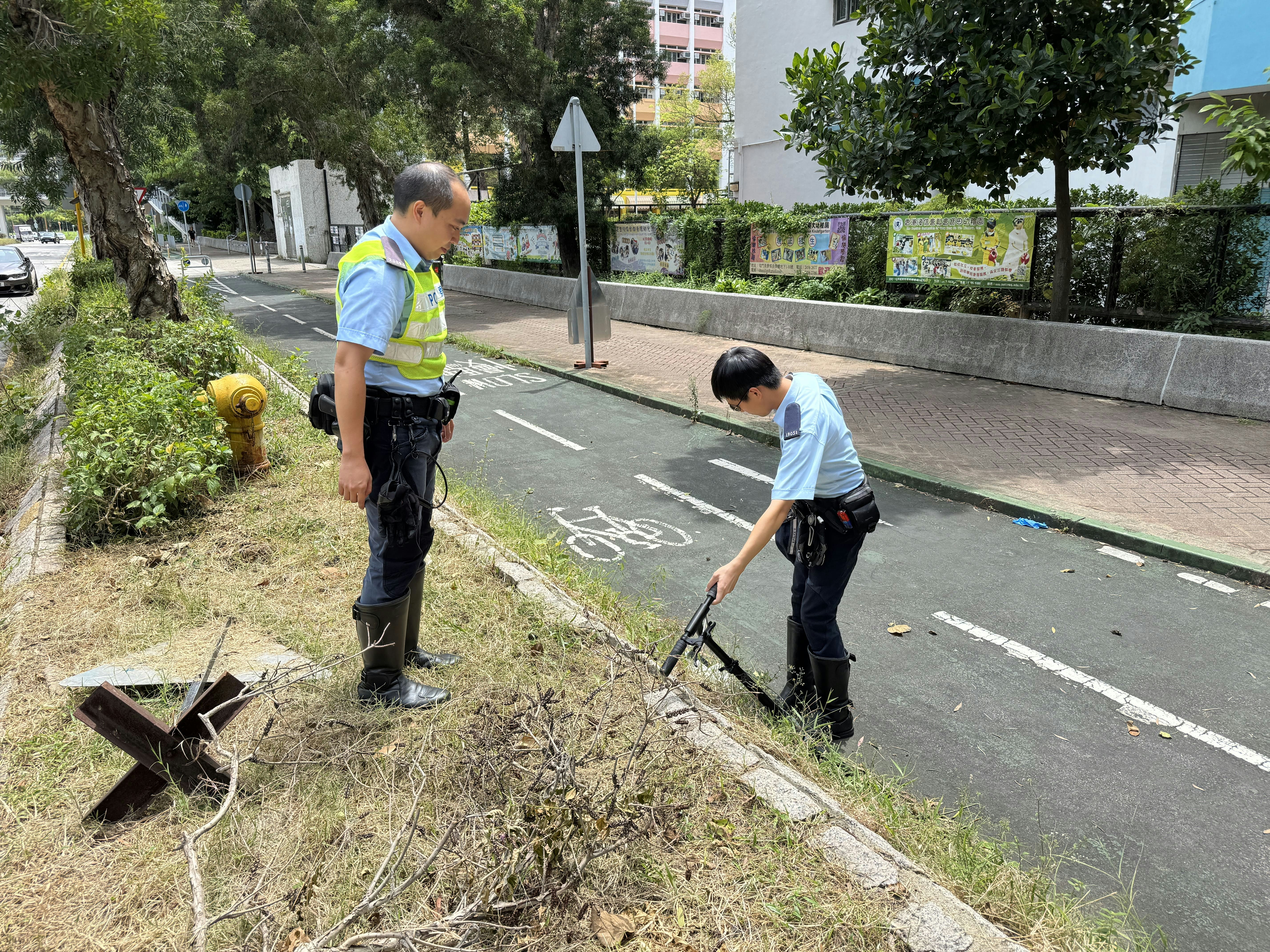 屯门鸣琴路男子踩滑板车落天桥撞壆跌伤 昏迷送院抢救