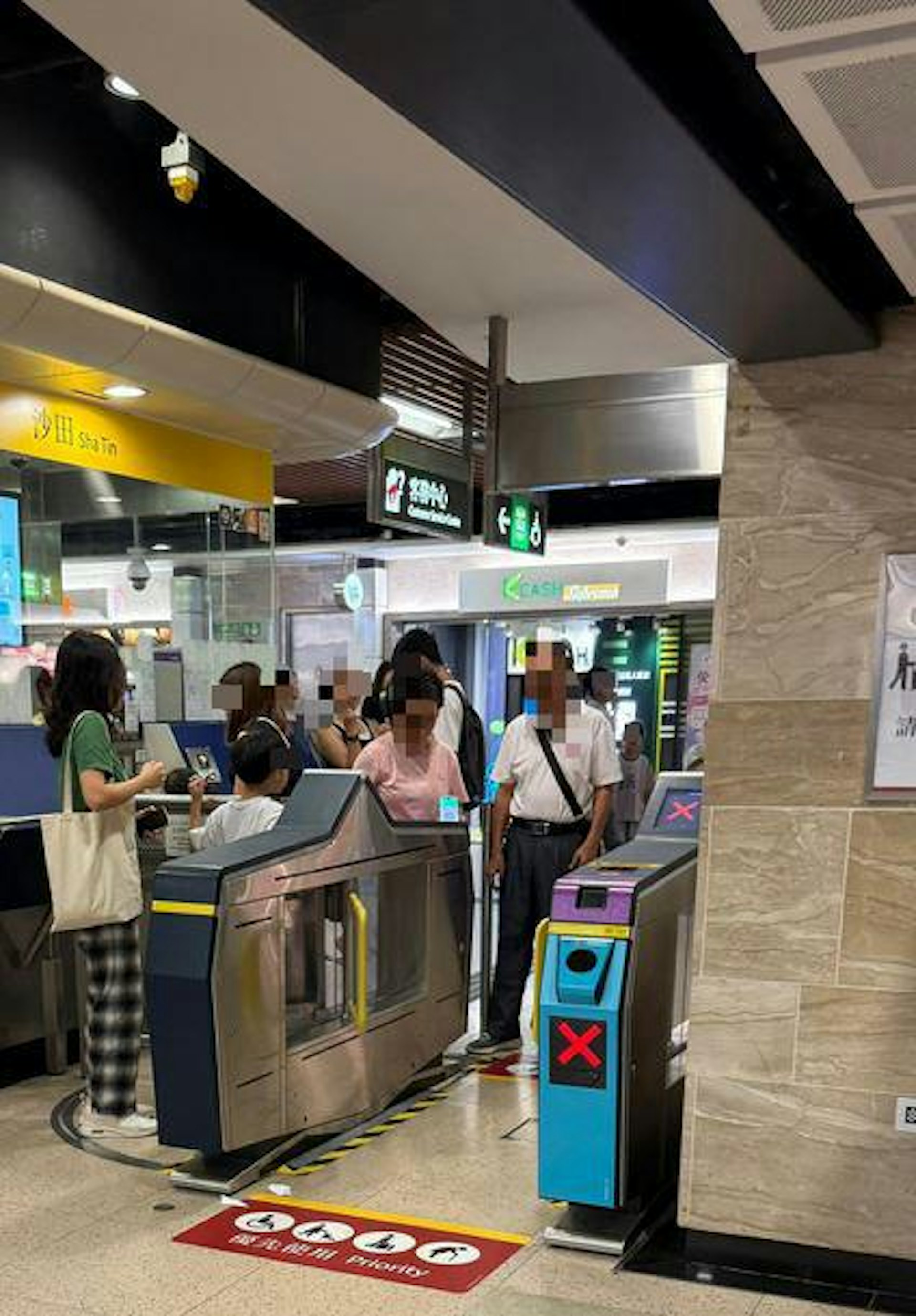 拍攝照片的港男批評是明目張膽「逃票」。(Threads@jason0107___)