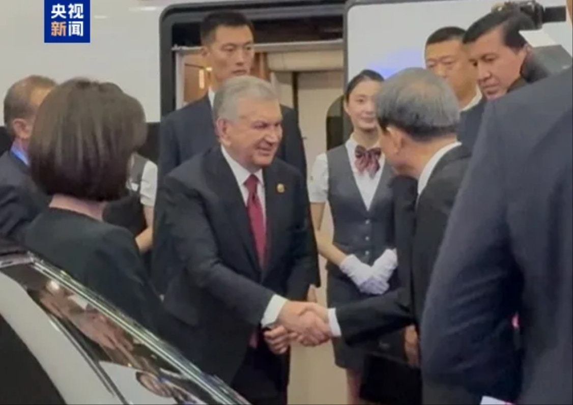 多国领导人乘高铁陆续抵达北京将出席抗战胜利80周年阅兵式