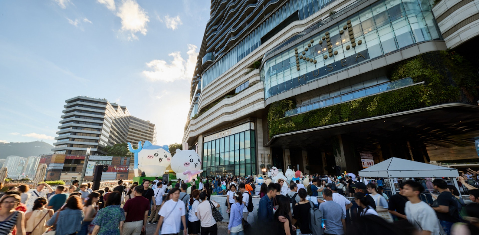 新世界因11 SKIES巨額減值虧損281億 核心營運利潤三年首度轉正 新世界因11 SKIES巨額減值虧損281億 核心營運利潤三年首度轉正