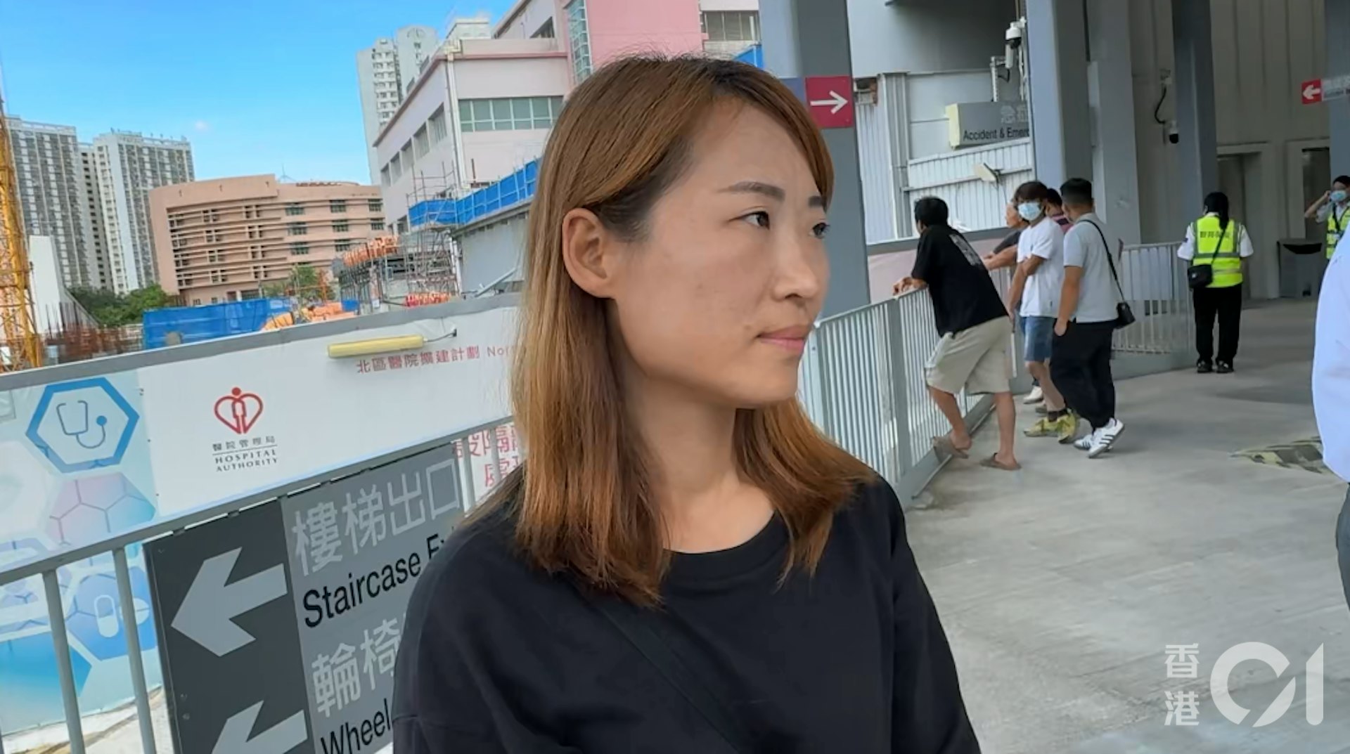 工業傷亡權益會總幹事蕭倩文表示,死者從事鐵模工作已有數年,去年開始受僱於事發地盤,促請政府盡快調查事故起因,避免同類事件再次發生。(蔡正邦攝)