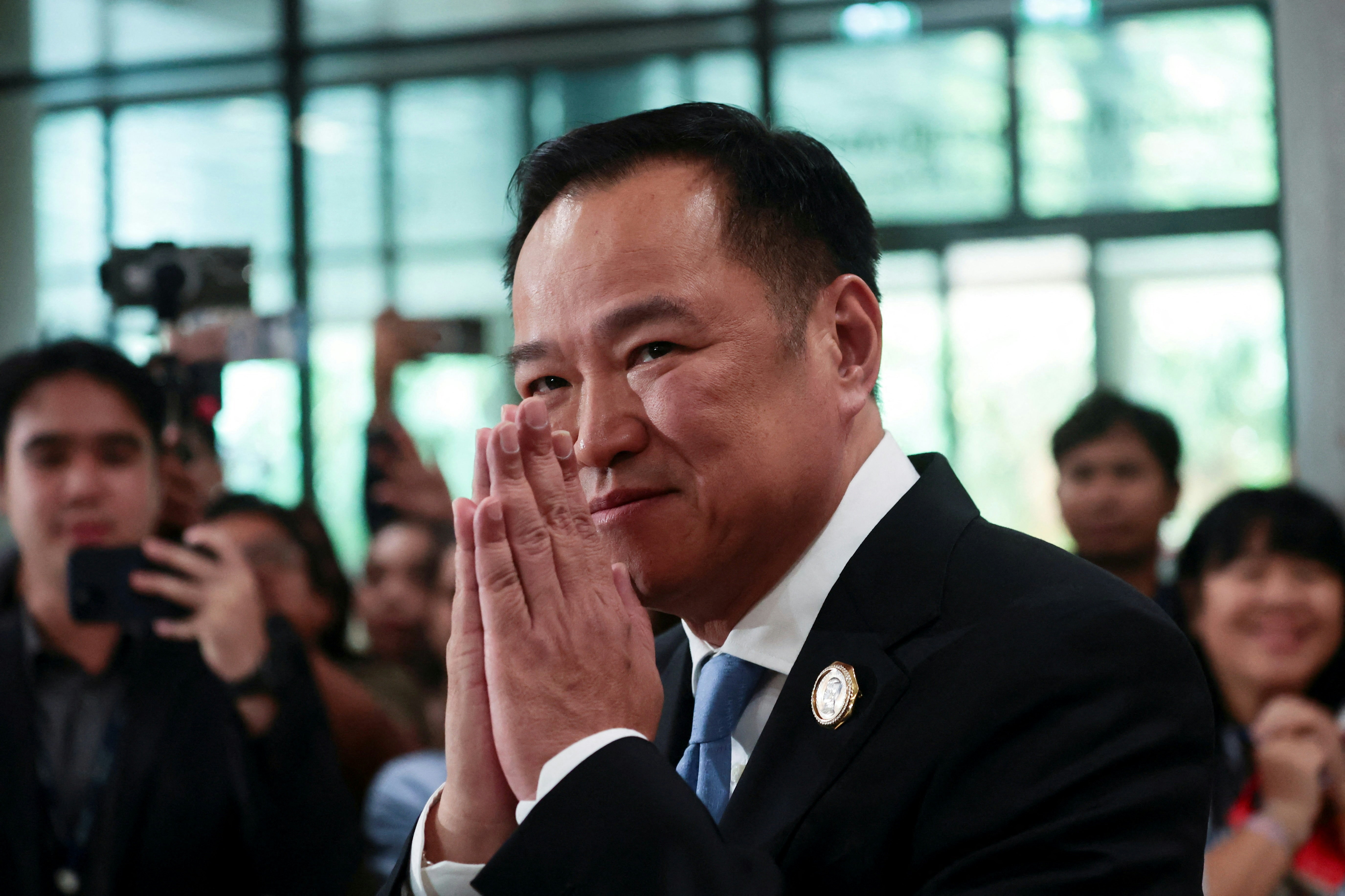 泰自豪党党魁阿努廷2025年9月5日抵达下议院，准备出席特别会议（Reuters）