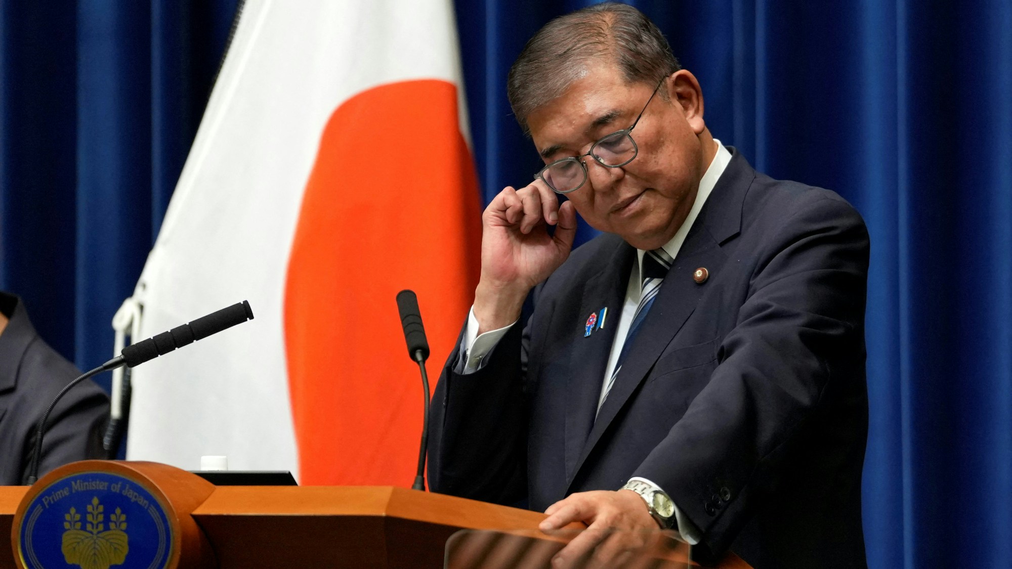 石破茂辞职｜上任不足一年日媒：倘自民党内斗不止或失执政权