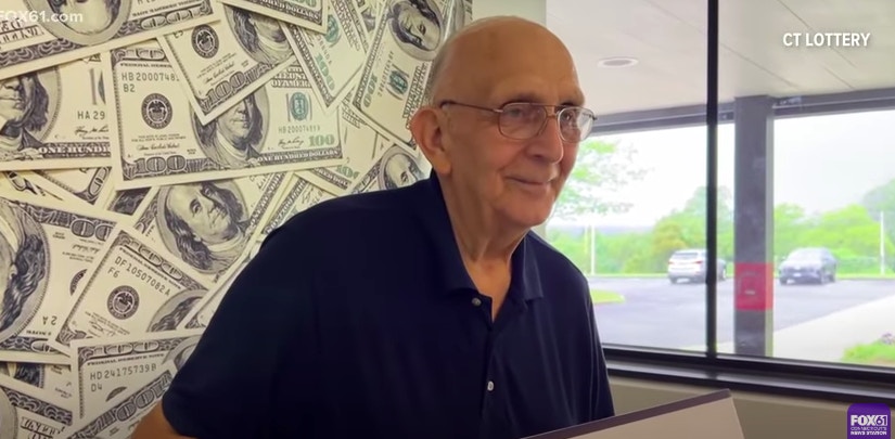 猫咪是真招财？16岁老猫1神奇操作助主人寻回15万美金中奖彩票