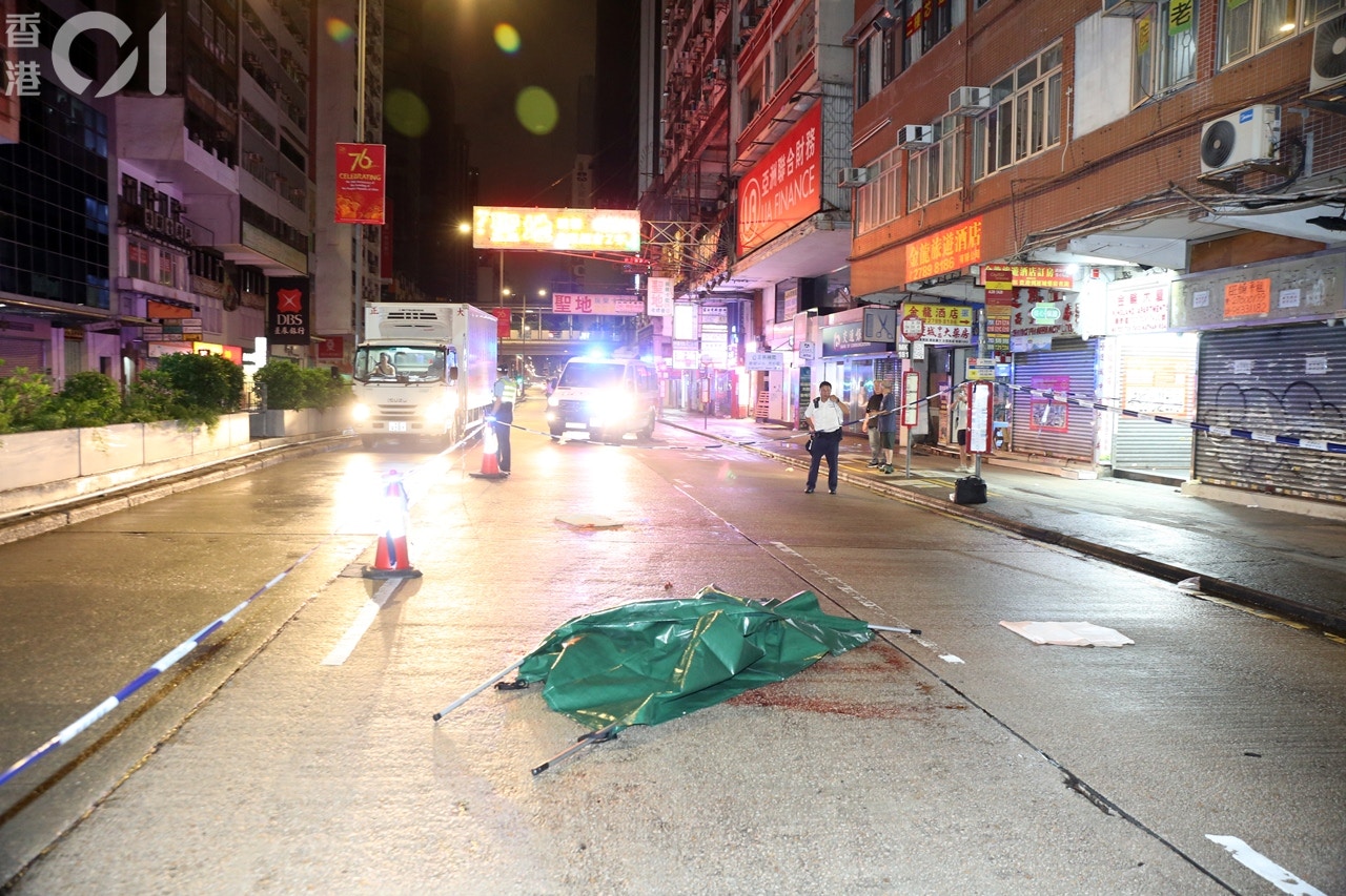 珍惜生命│旺角男子墮樓倒臥馬路亡彌敦道北行近弼街封中慢線