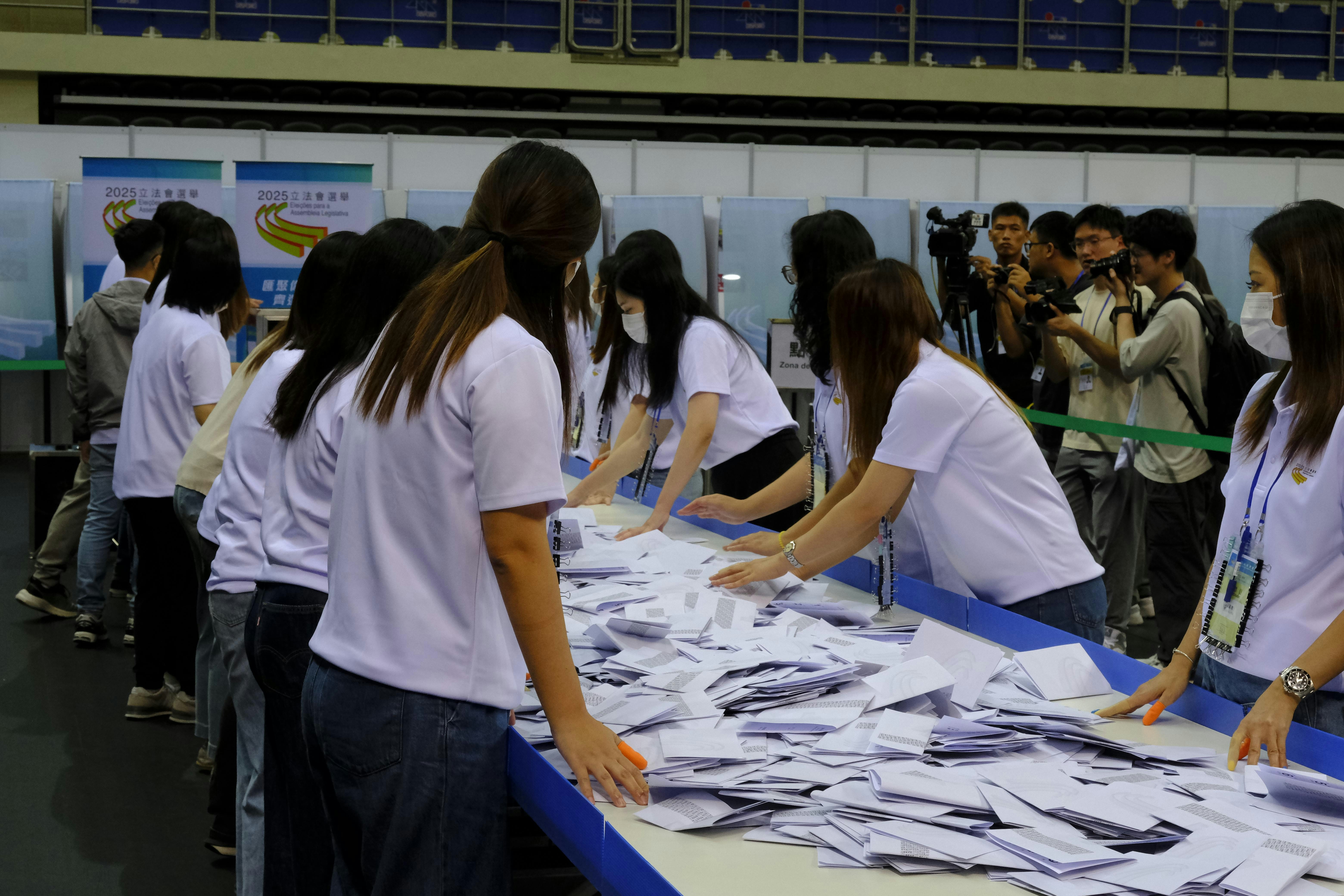 澳門立法會選舉|17.5萬人投票創回歸新高 選管會:感謝選民支持