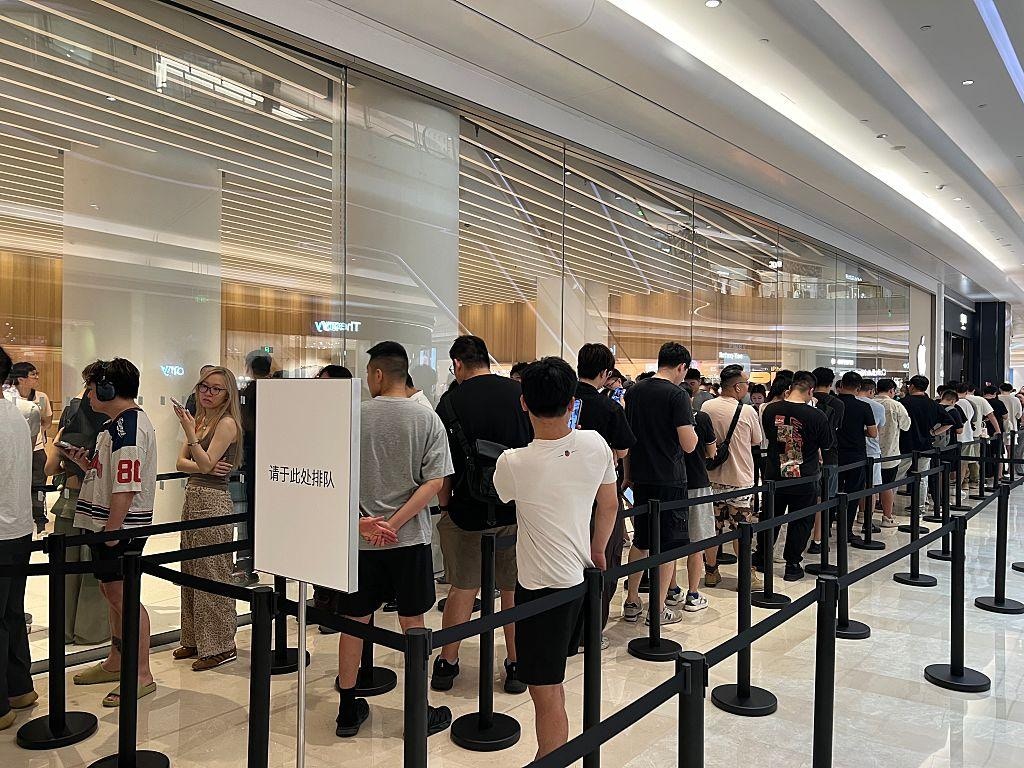 美國會女股神佩洛西持倉換馬沽蘋果及亞馬遜新建倉一隻金融股