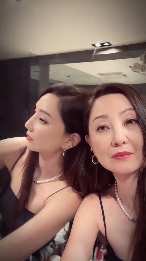 鄭希怡一樣都係咁靚。（片段截圖）