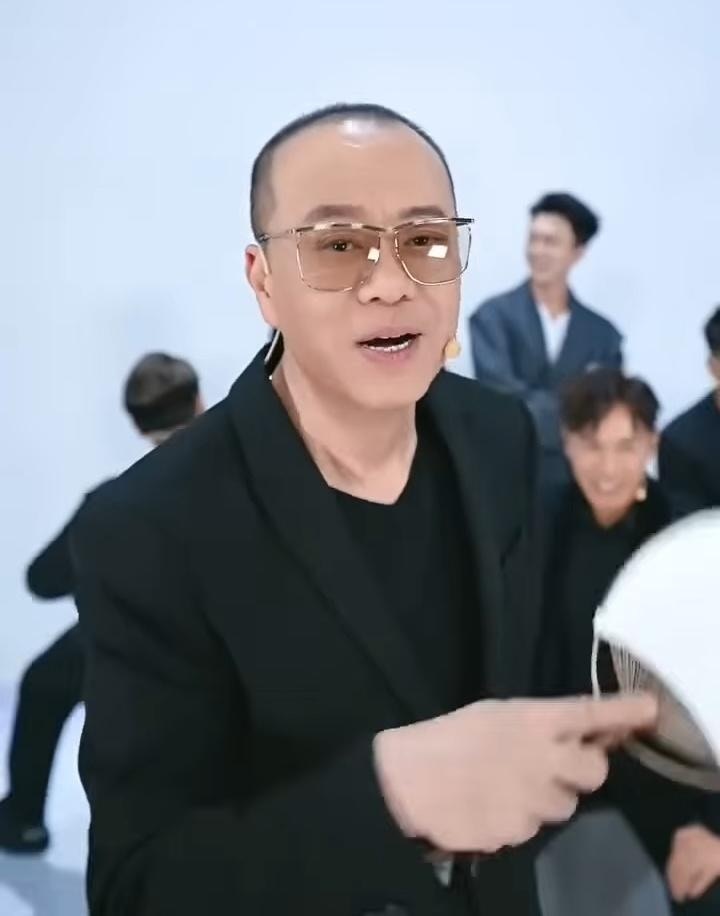 专访｜欧阳震华抖音“跳老舞” 豁达笑对：冇钱扮体面？