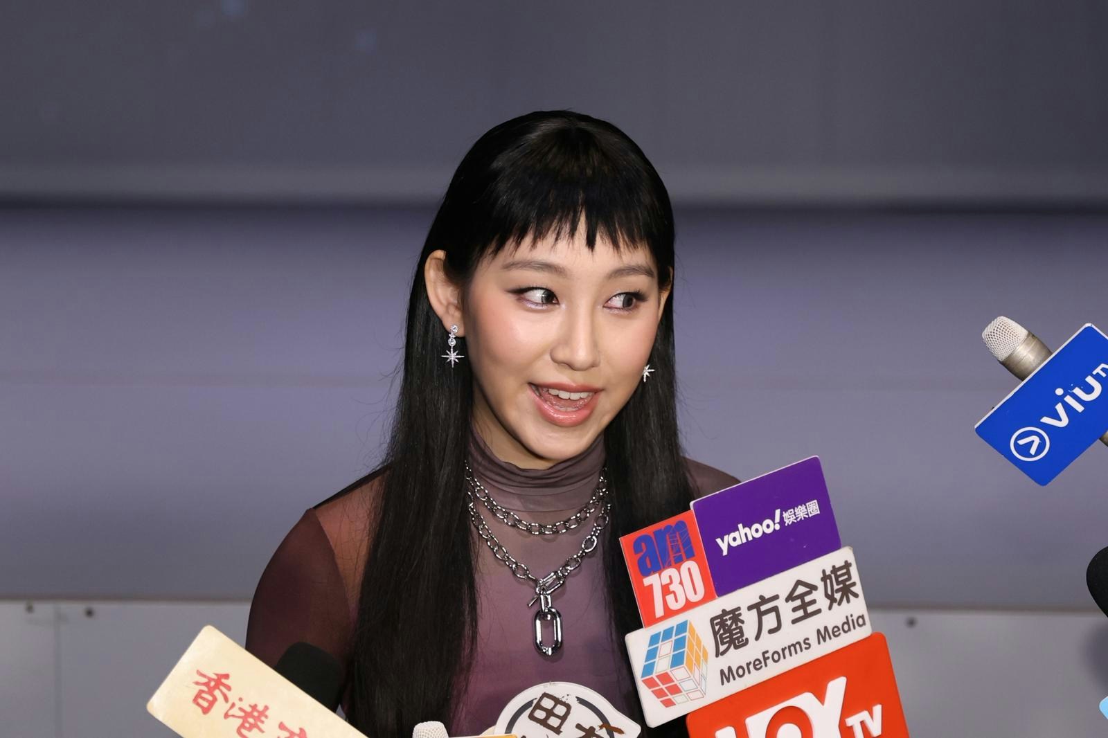 炎明熹今日出席原創粵語音樂劇《一束光——高錕的記憶》記者會。（陳順禎攝）