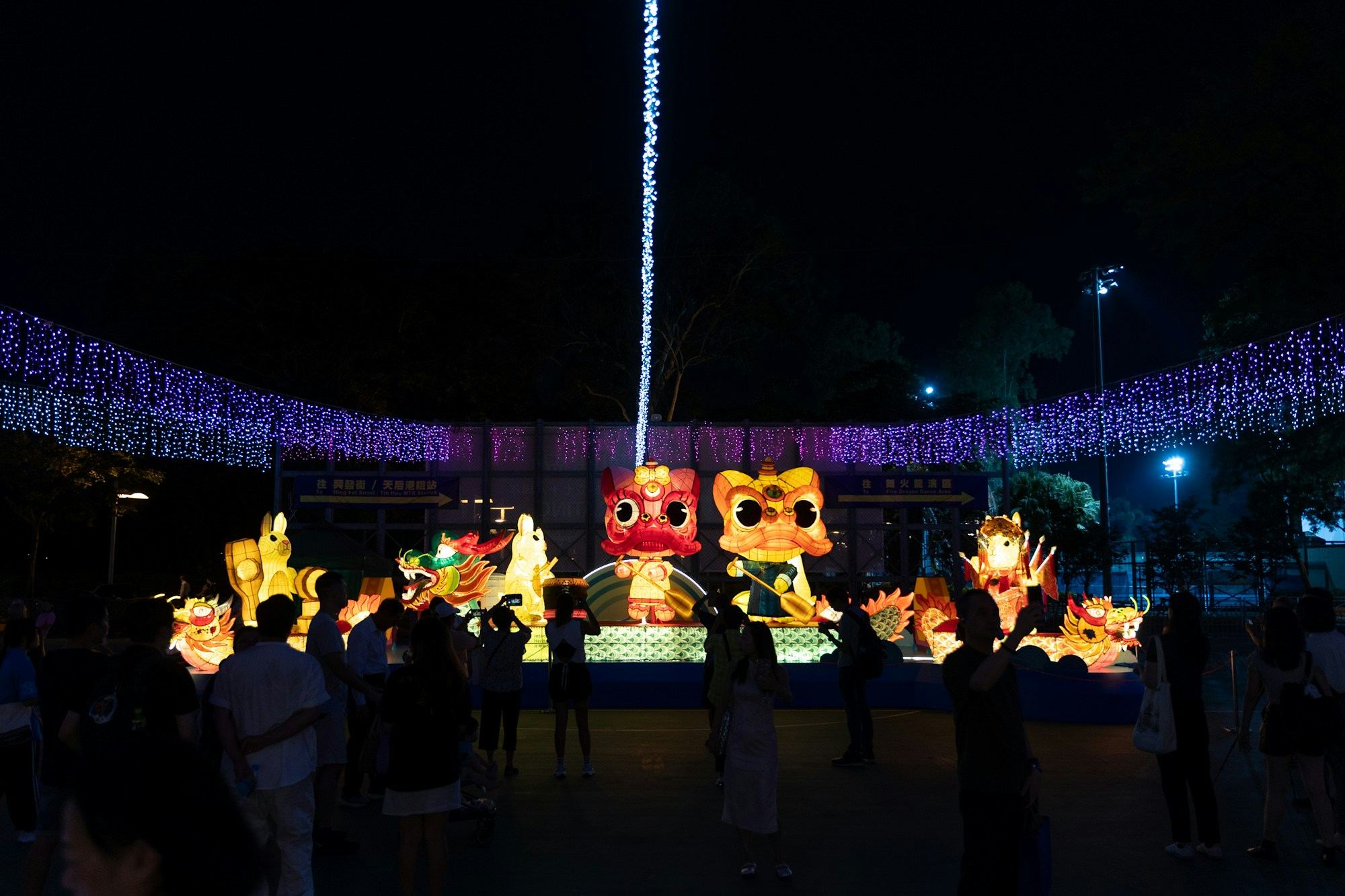 維園辦中秋綵燈會 花燈展現港式奶茶及月餅製作等香港非遺元素