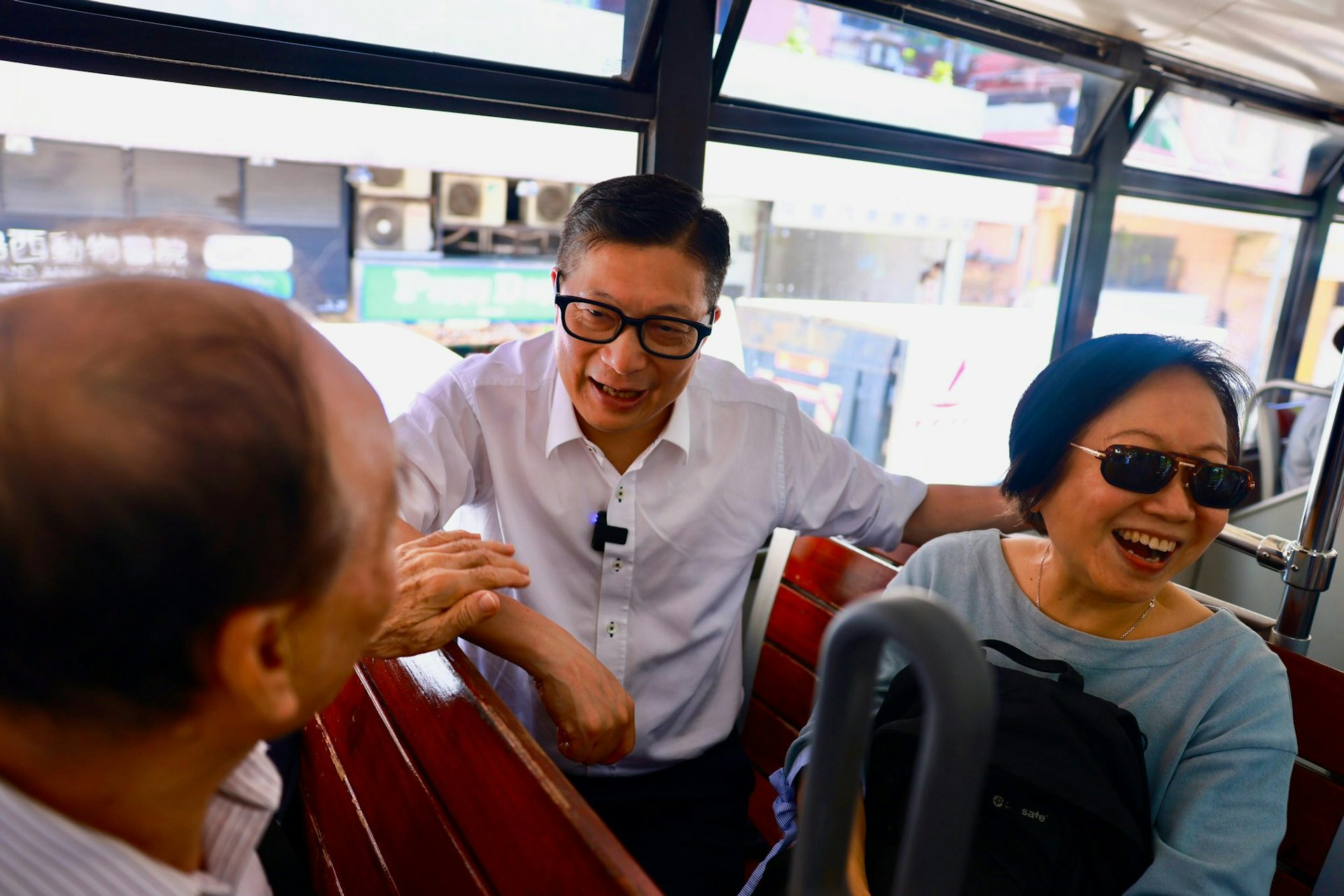 鄧炳強邀同事去他兒時居住的西環。(鄧炳強Facebook) 鄧炳強邀同事去他兒時居住的西環。(鄧炳強Facebook)