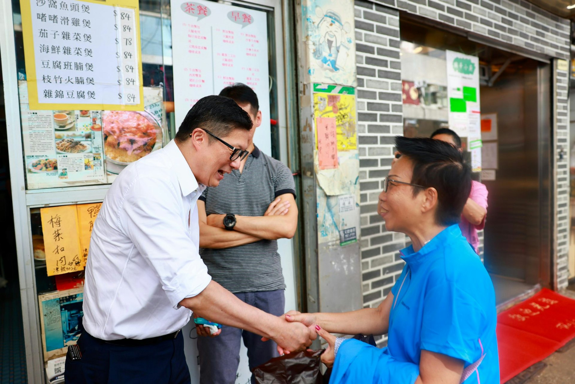 鄧炳強邀同事去他兒時居住的西環。(鄧炳強Facebook) 鄧炳強邀同事去他兒時居住的西環。(鄧炳強Facebook)