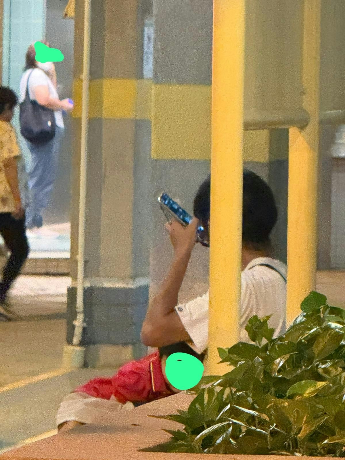 發文者上載了一張女童的圖片。