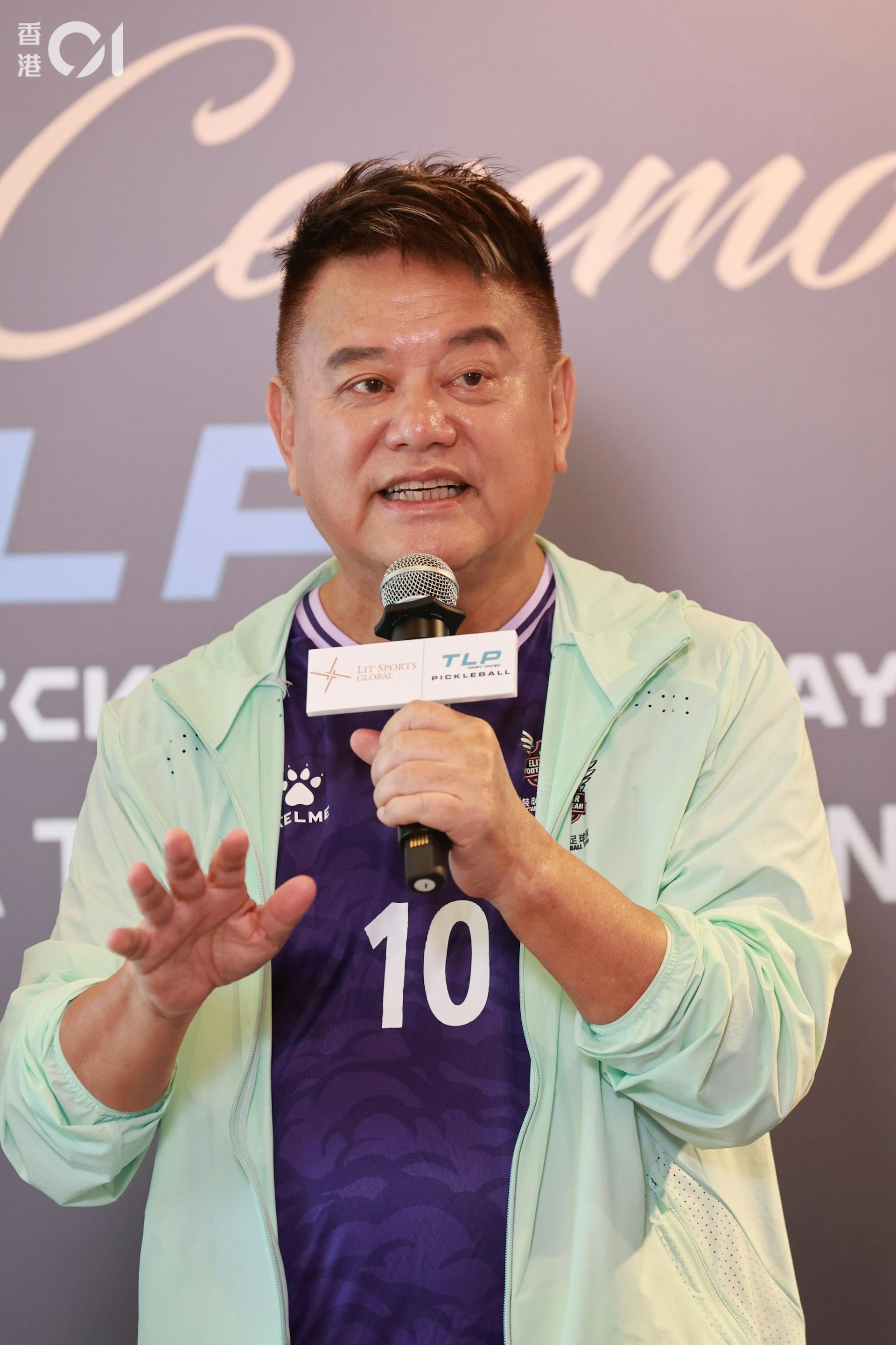 陳百祥指電視已步入黃昏事業。(葉志明攝)