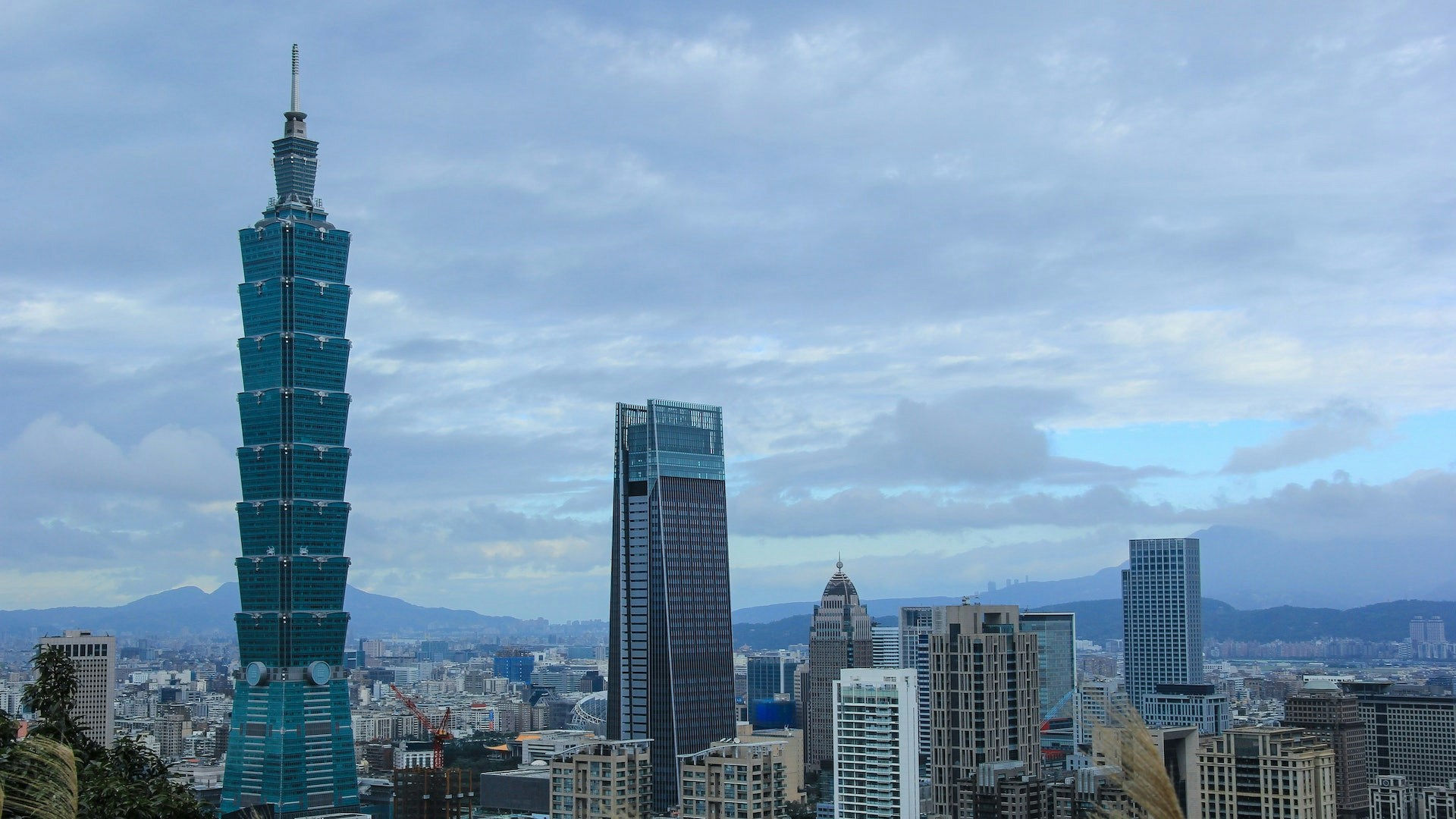 中美關稅戰恐再起！台股大逃殺開盤幾分鐘曾暴跌超過800點