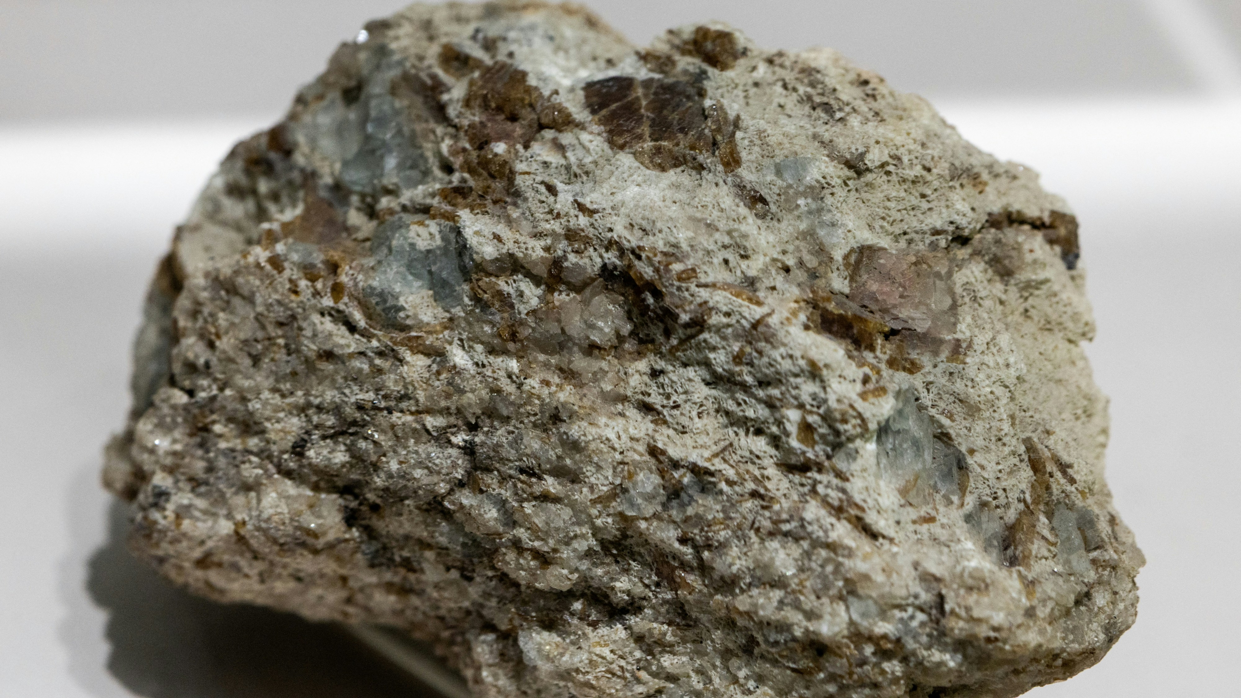 中国严管稀土引爆中美科技核战？数据揭“工业维他命”控国际命脉