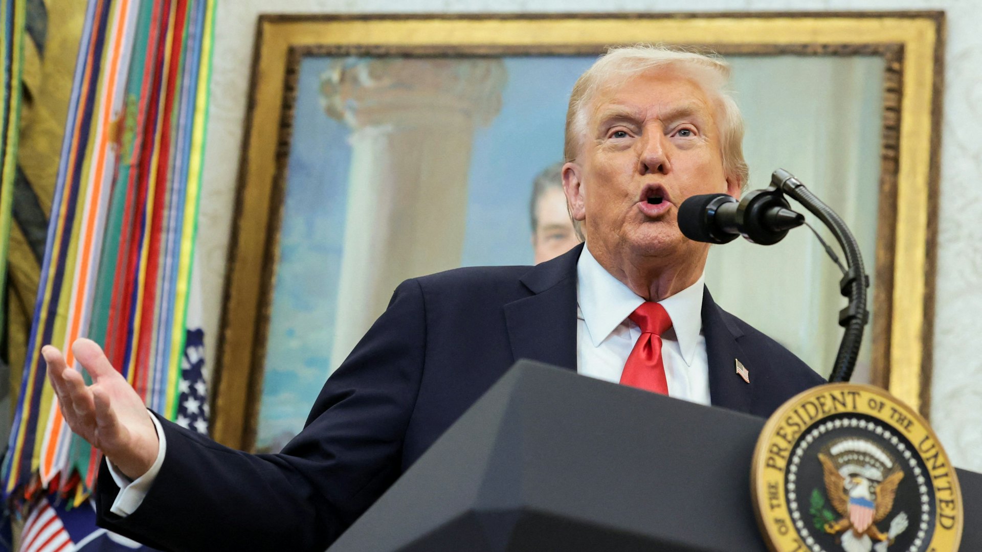 路透:特朗普擬限制對華出口含美國軟件產品 報復北京稀土管制