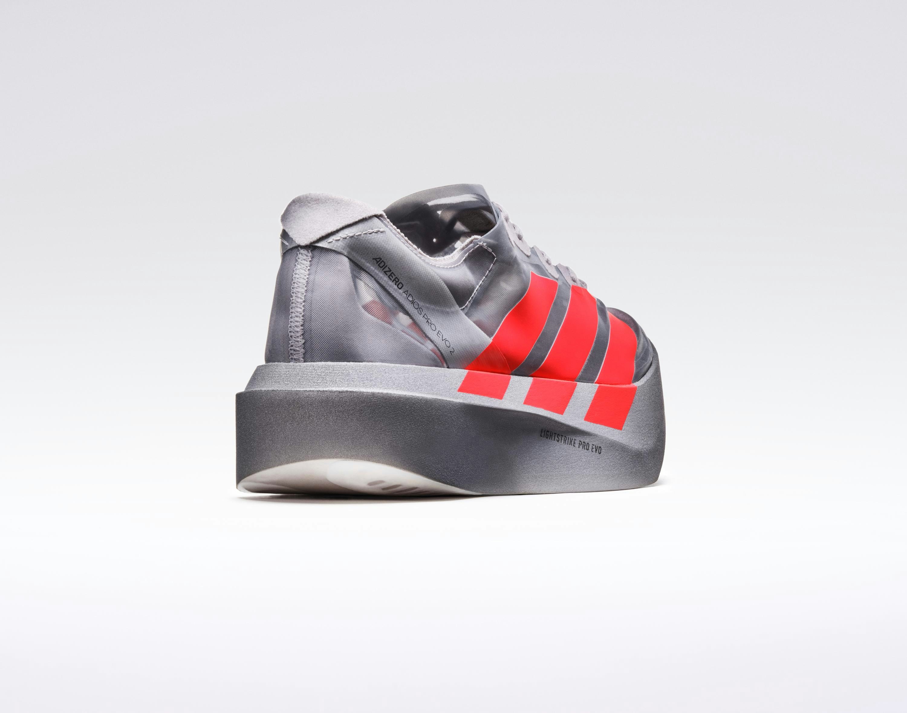 跑鞋推薦2025｜adidas PRO EVO 2實測考驗跑手信心的比賽神器