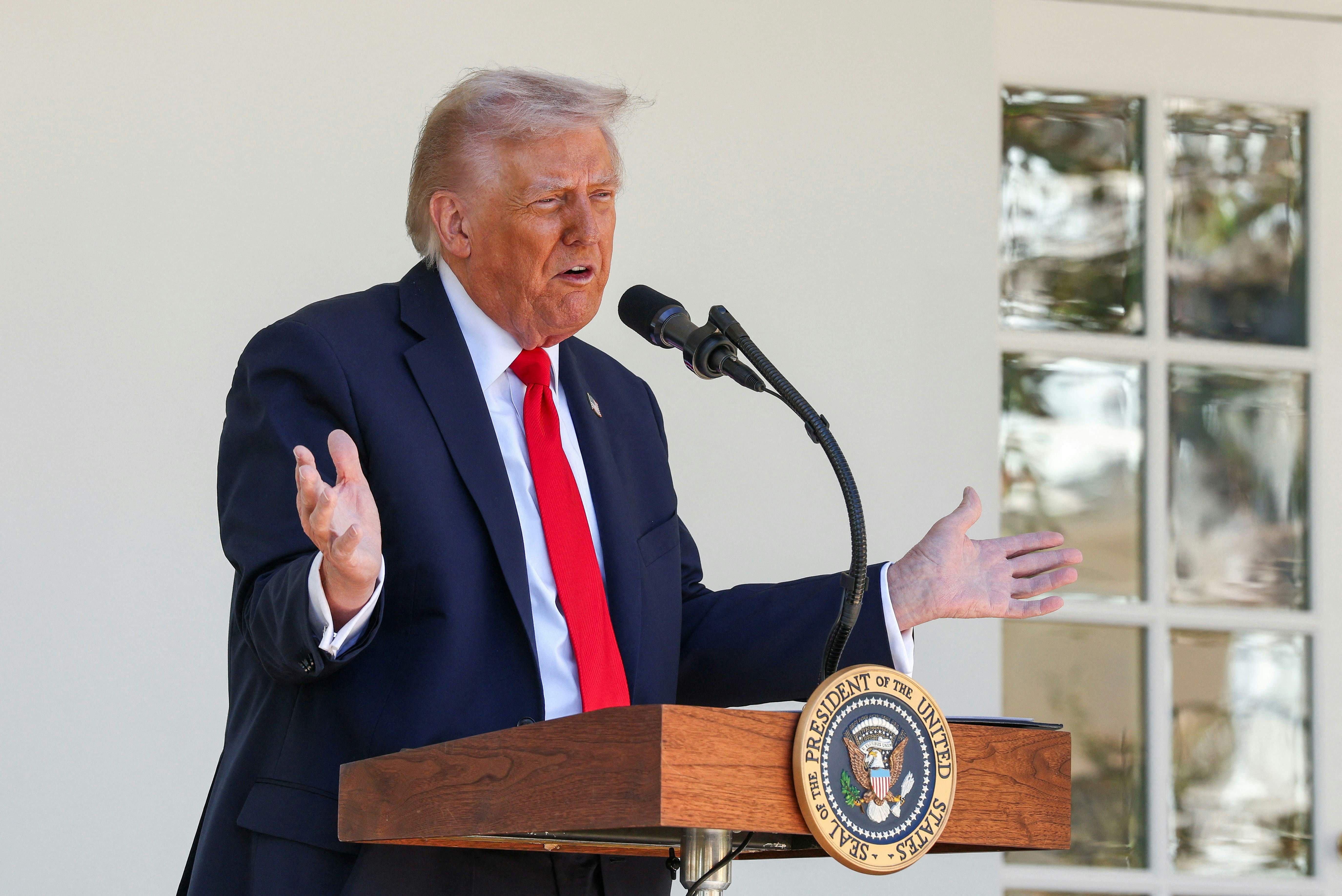 美国加州州长纽瑟姆：考虑角逐2028年总统大选民调48%选民支持