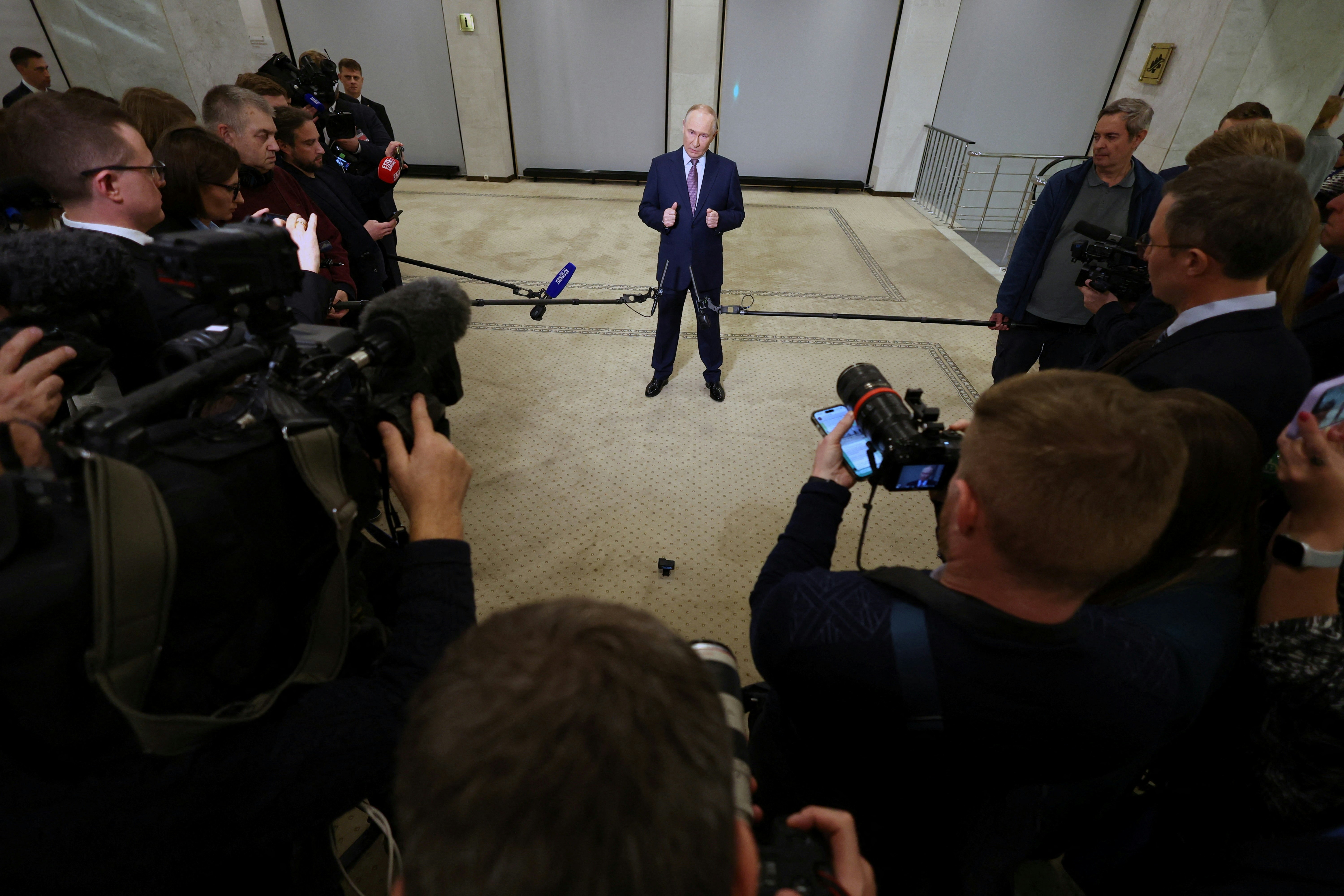 �D��2025��10��23�գ����_˹���y�վ���Vladimir Putin����ý�w�l���vԒ���ؑ�����ɴ�ʯ�͹�˾�������ƲõȆ��}����Sputnik/Vyacheslav Prokofyev/Pool via REUTERS��