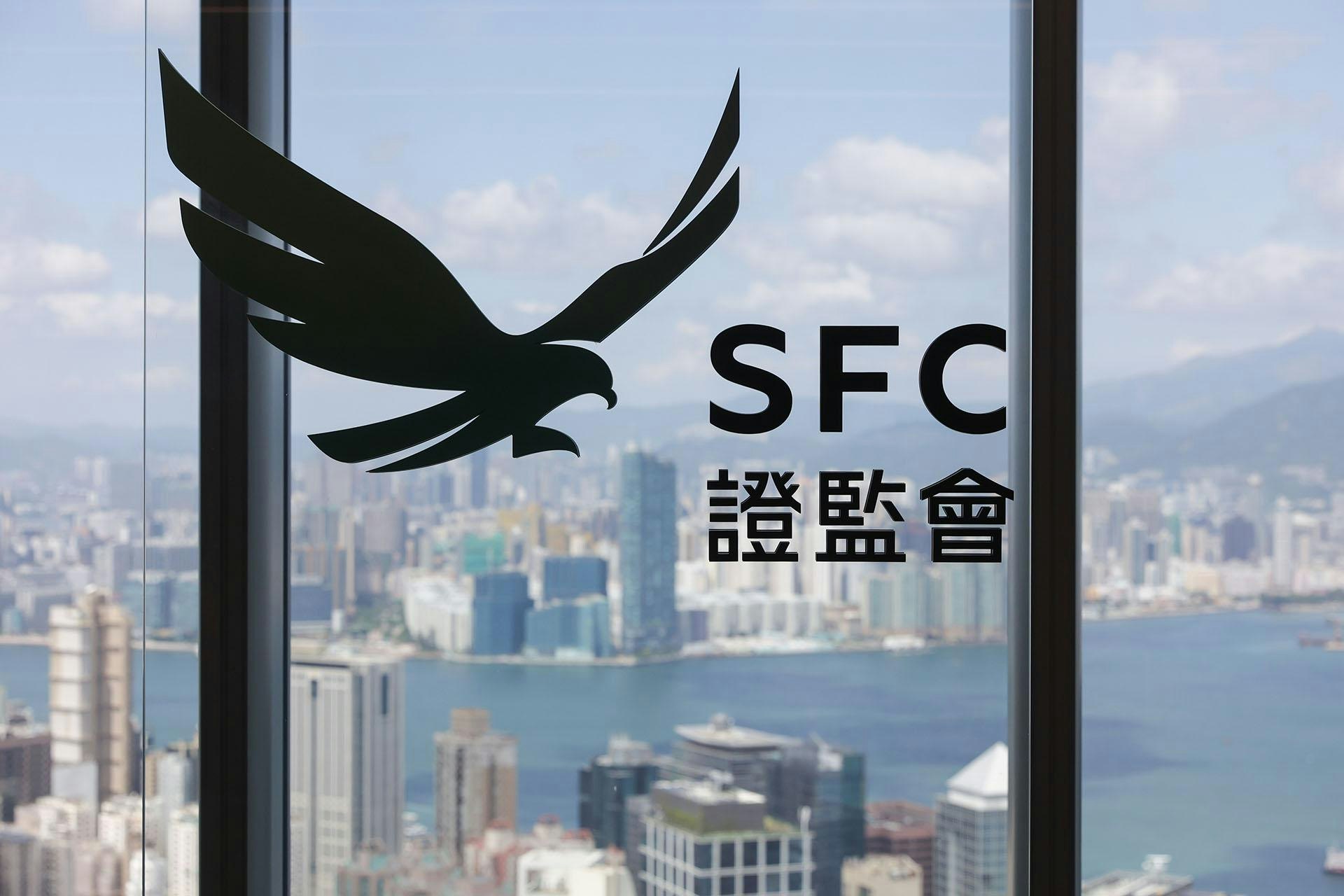 茶百道遭证监会勒令停牌:茶饮板块持续承压,股价两年半蒸发200亿市值 茶百道遭证监会勒令停牌:茶饮板块持续承压,股价两年半蒸发200亿市值