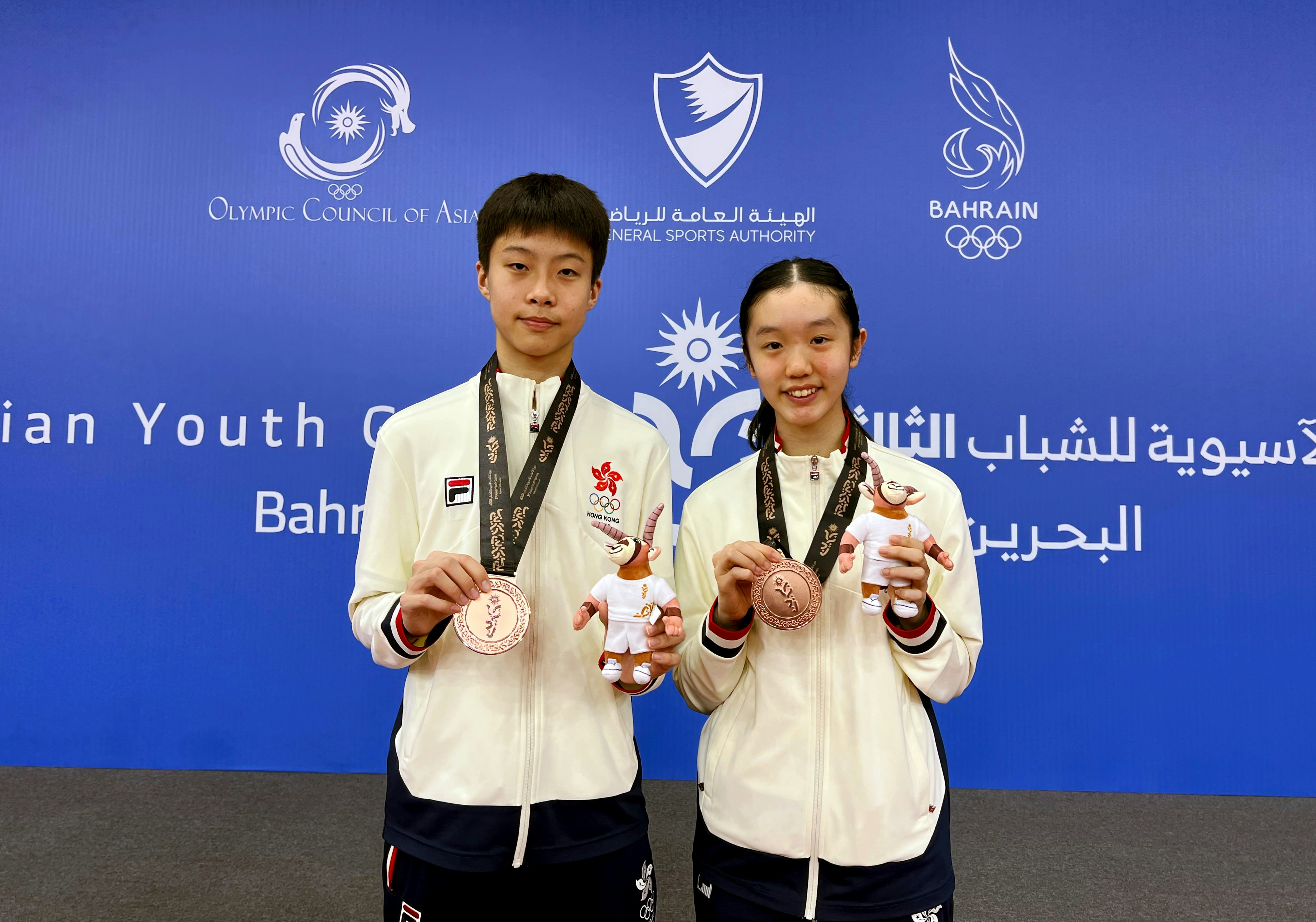 香港队奖牌持续更新．亚青运｜游泳煞科徐奕祺文荟乔再添2金