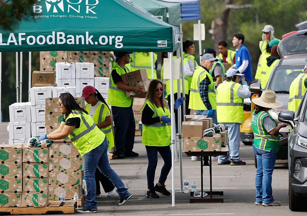 美政府停摆｜消费者信心创近3年新低月度就业报告暂停发布