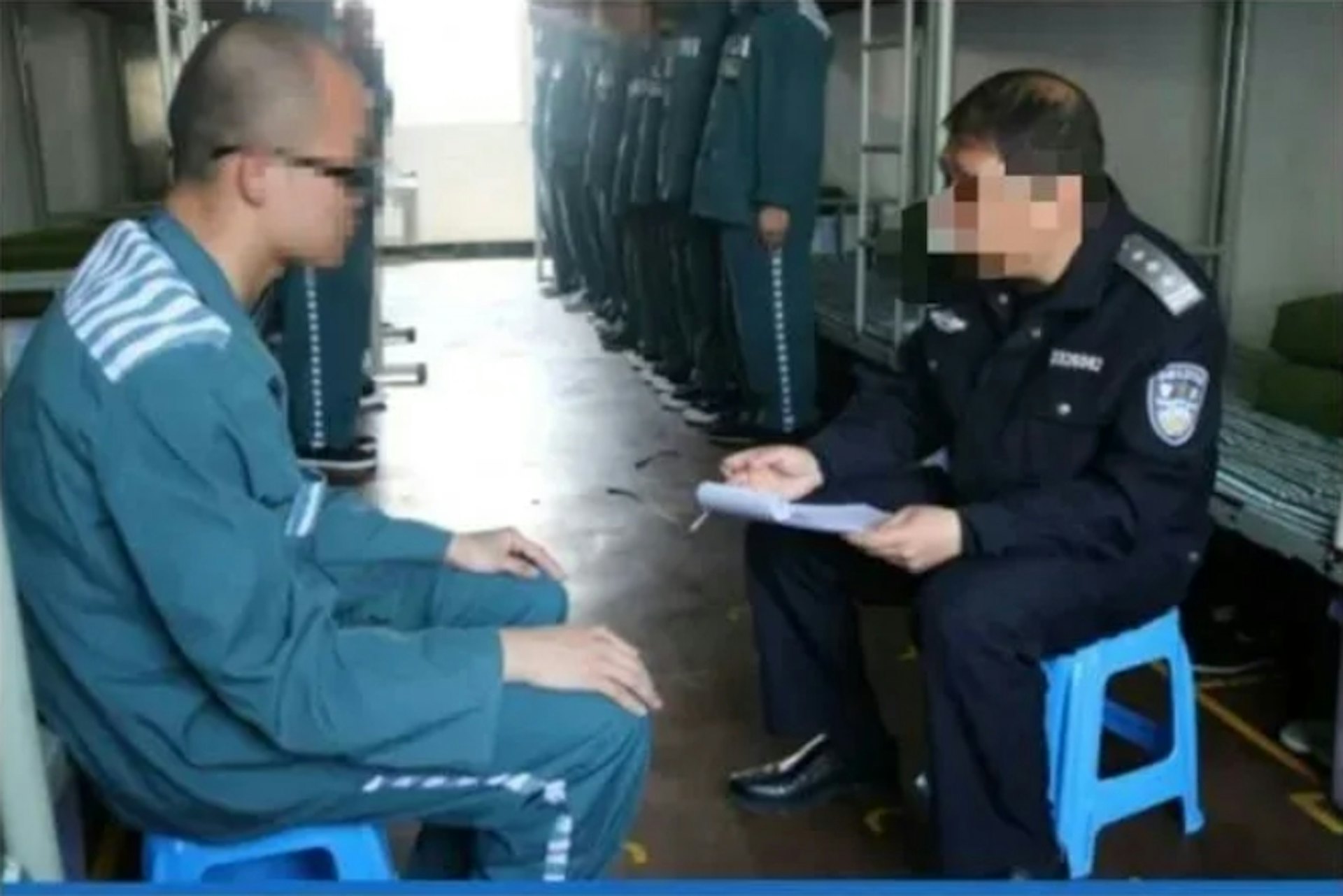 圖為被指是加工前的原照片。(微博截圖)