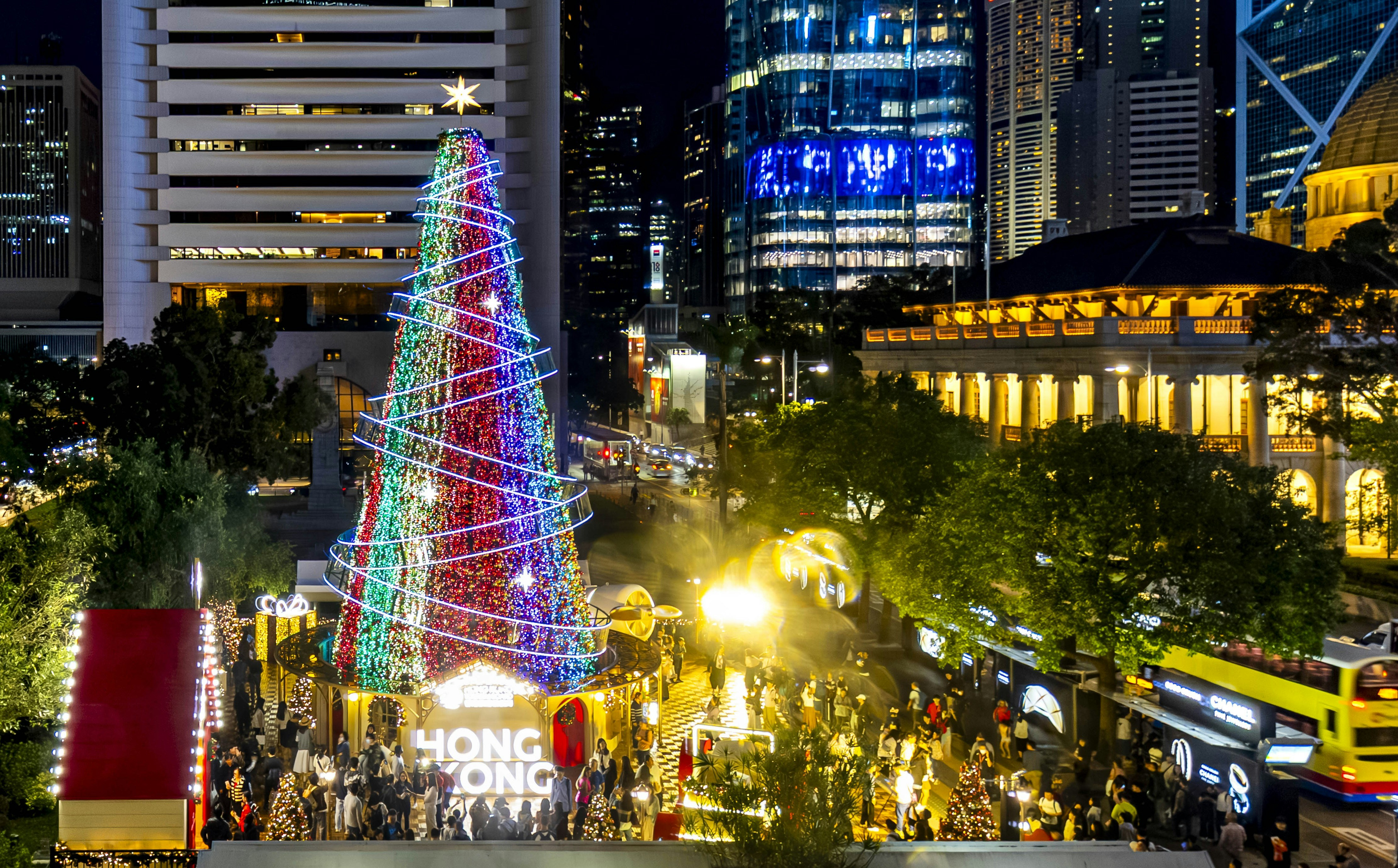 繽紛冬日巡禮重返中環皇后像廣場20米高聖誕樹亮燈打卡點一覽