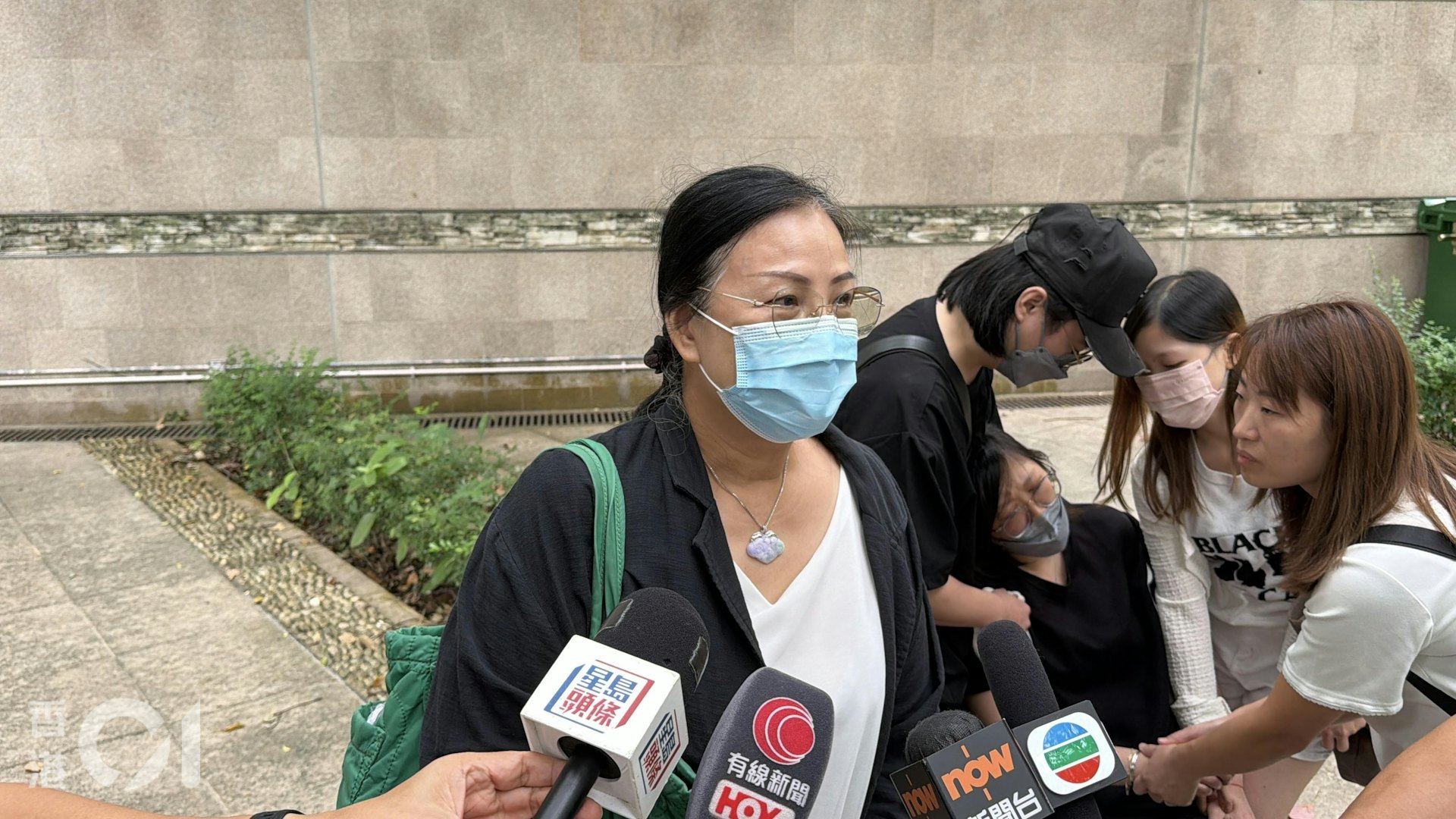其中一名何姓死者的母亲陈小姐。