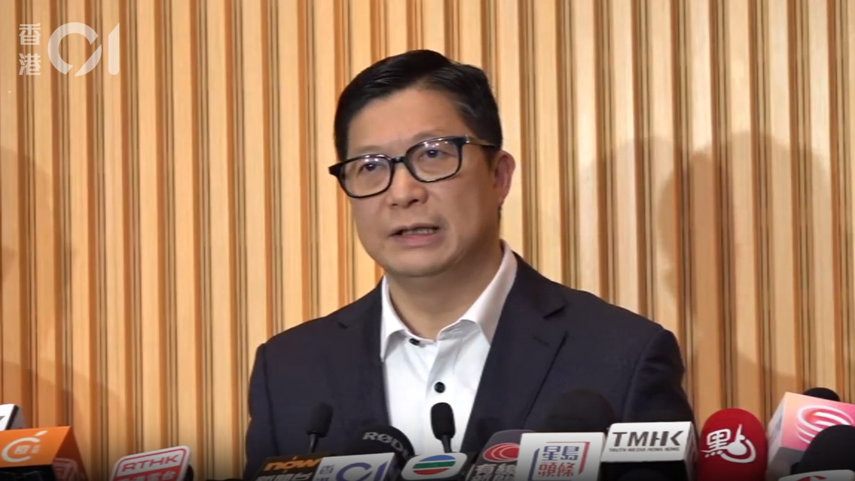 宏福苑火災| 鄧炳強:歡迎對消防處提專業意見 慎防亂港資訊 宏福苑火災| 鄧炳強:歡迎對消防處提專業意見 慎防亂港資訊