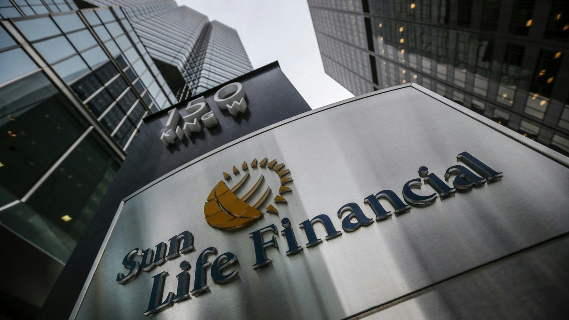 永明金融︰回應遷冊「相信終會回港」 目標今年APE破百億元