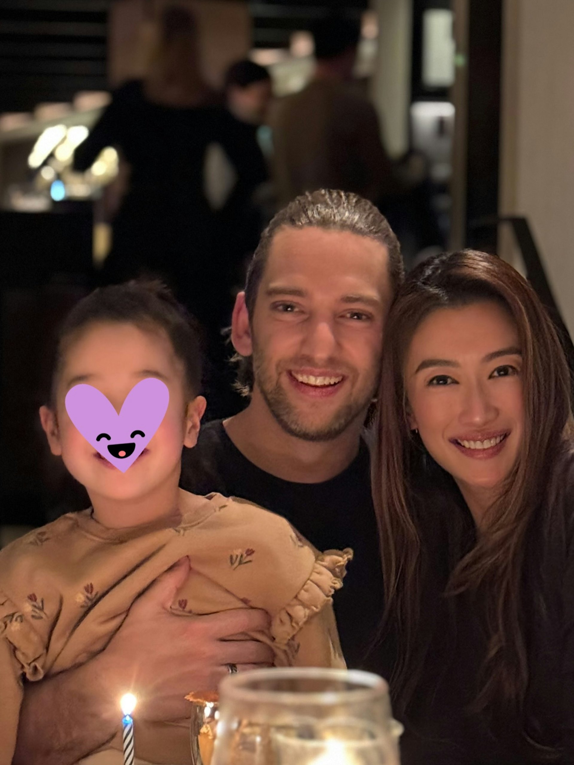 谢婷婷多年来均未有正式回应或公开伴侣身份,对家庭生活极为低调。(IG@jennifertsetingting)