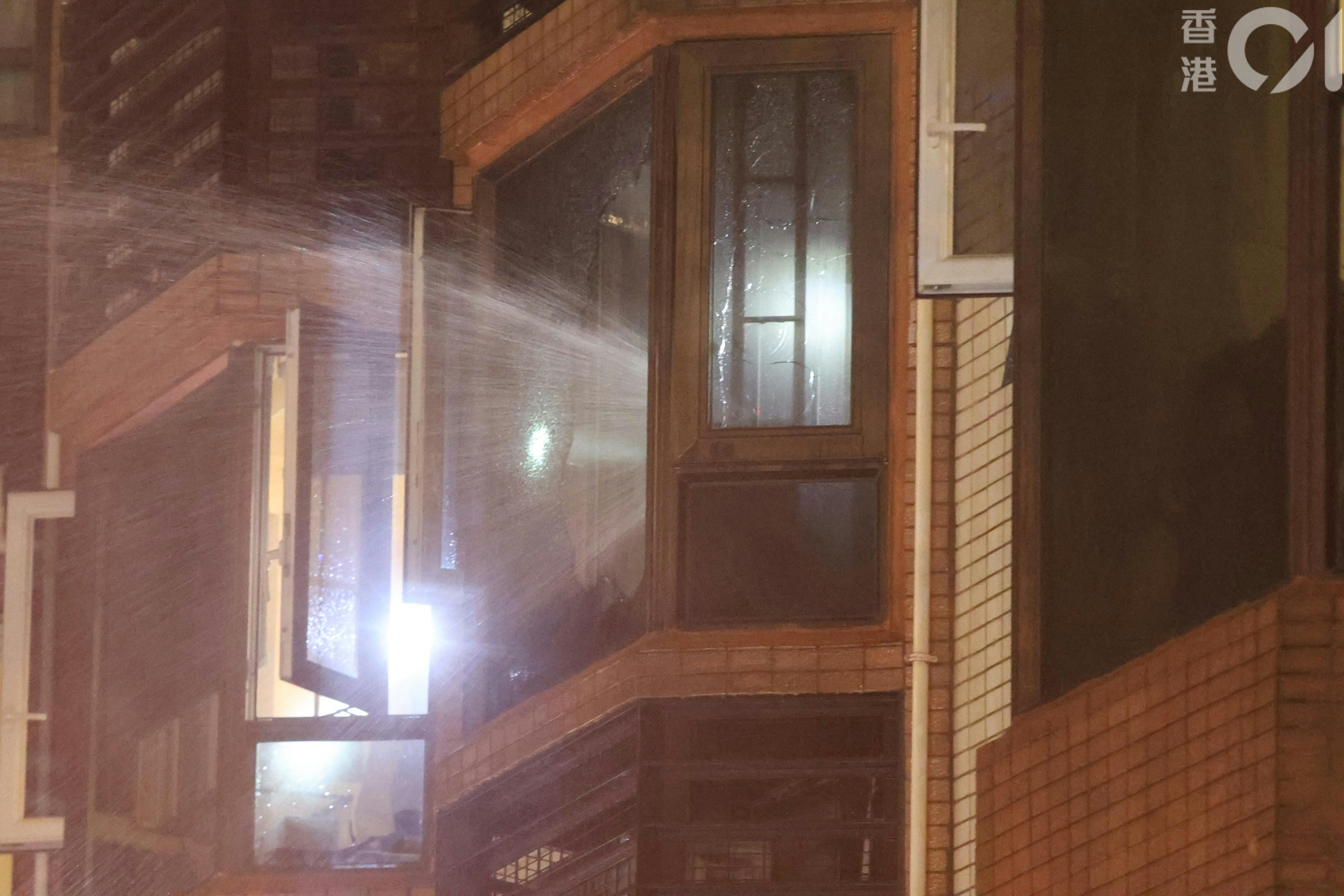 九龍塘碧華花園單位失火　多人報案幸無傷亡　逾百人疏散