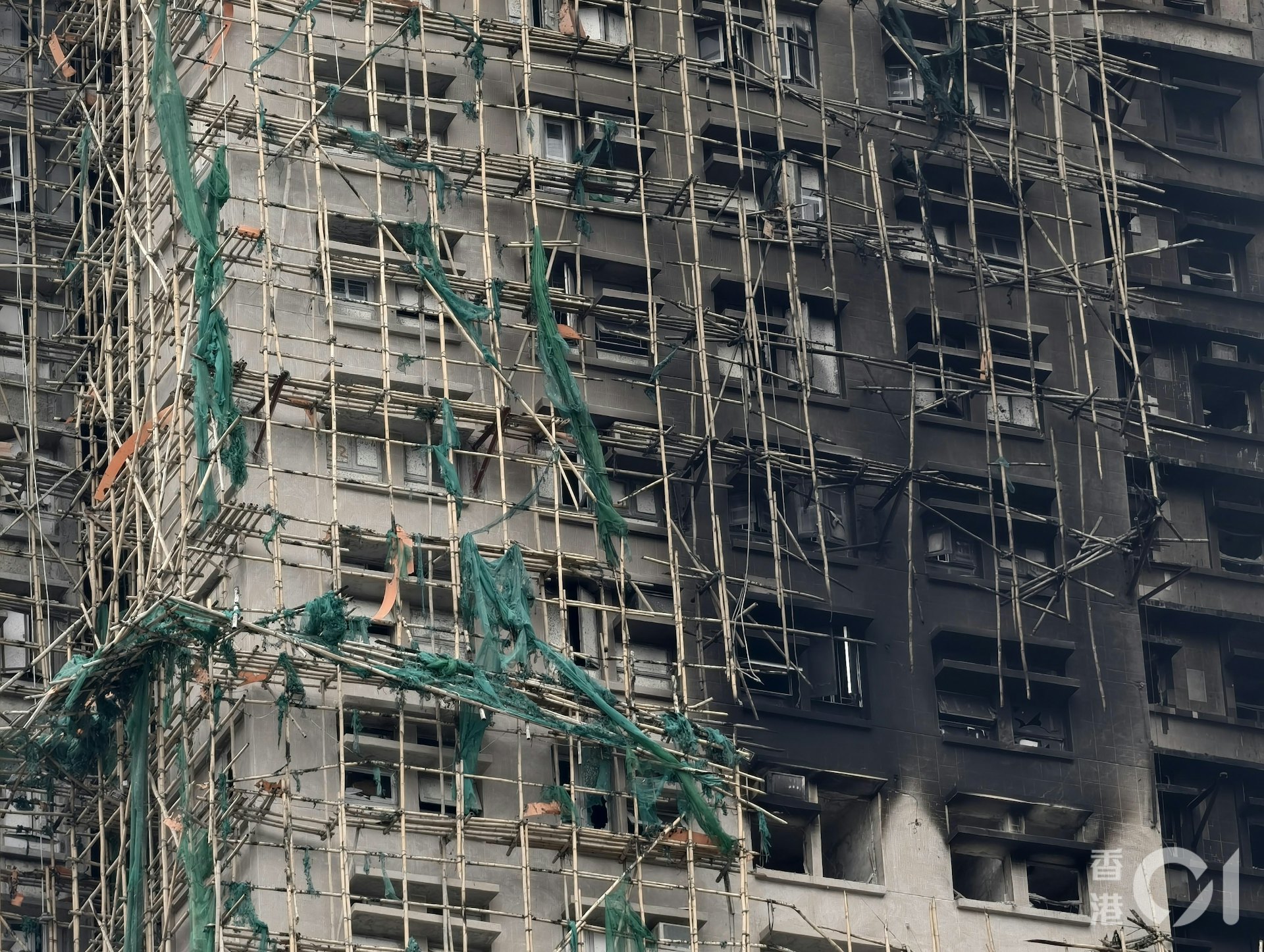 警方表示因應服務需求,明日(5日)起進一步調整大埔火警傷亡查詢熱線(1878 999)服務時間,改為星期一至五上午9時至下午6時,公眾假期除外。(資料圖片/黃學潤攝) 警方表示因應服務需求,明日(5日)起進一步調整大埔火警傷亡查詢熱線(1878 999)服務時間,改為星期一至五上午9時至下午6時,公眾假期除外。(資料圖片/黃學潤攝)