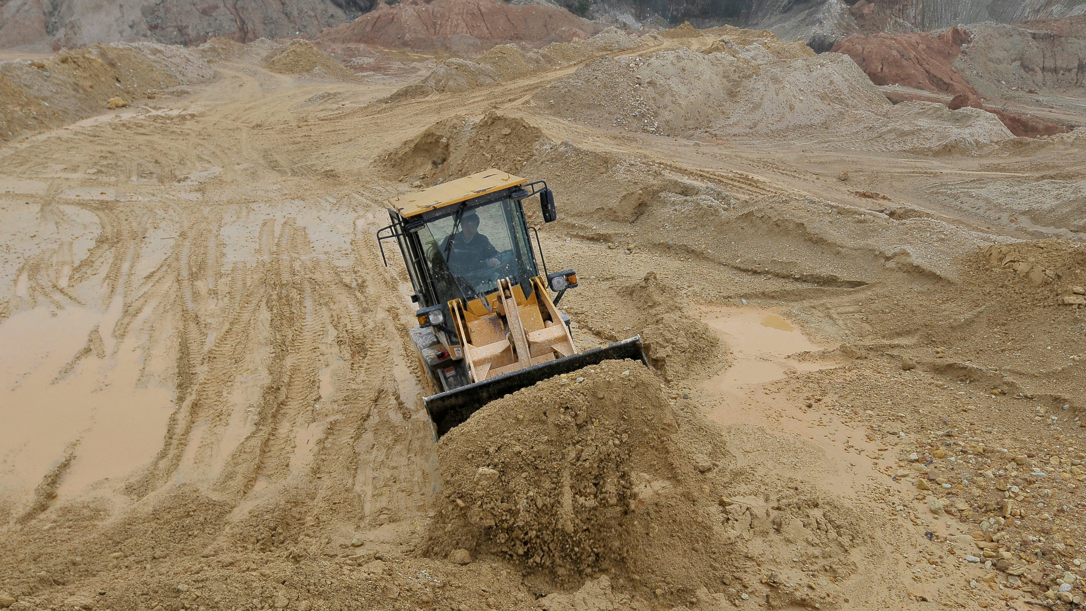 彭博：美国买家仍面临中国稀土出口限制构建自身加工产业受阻